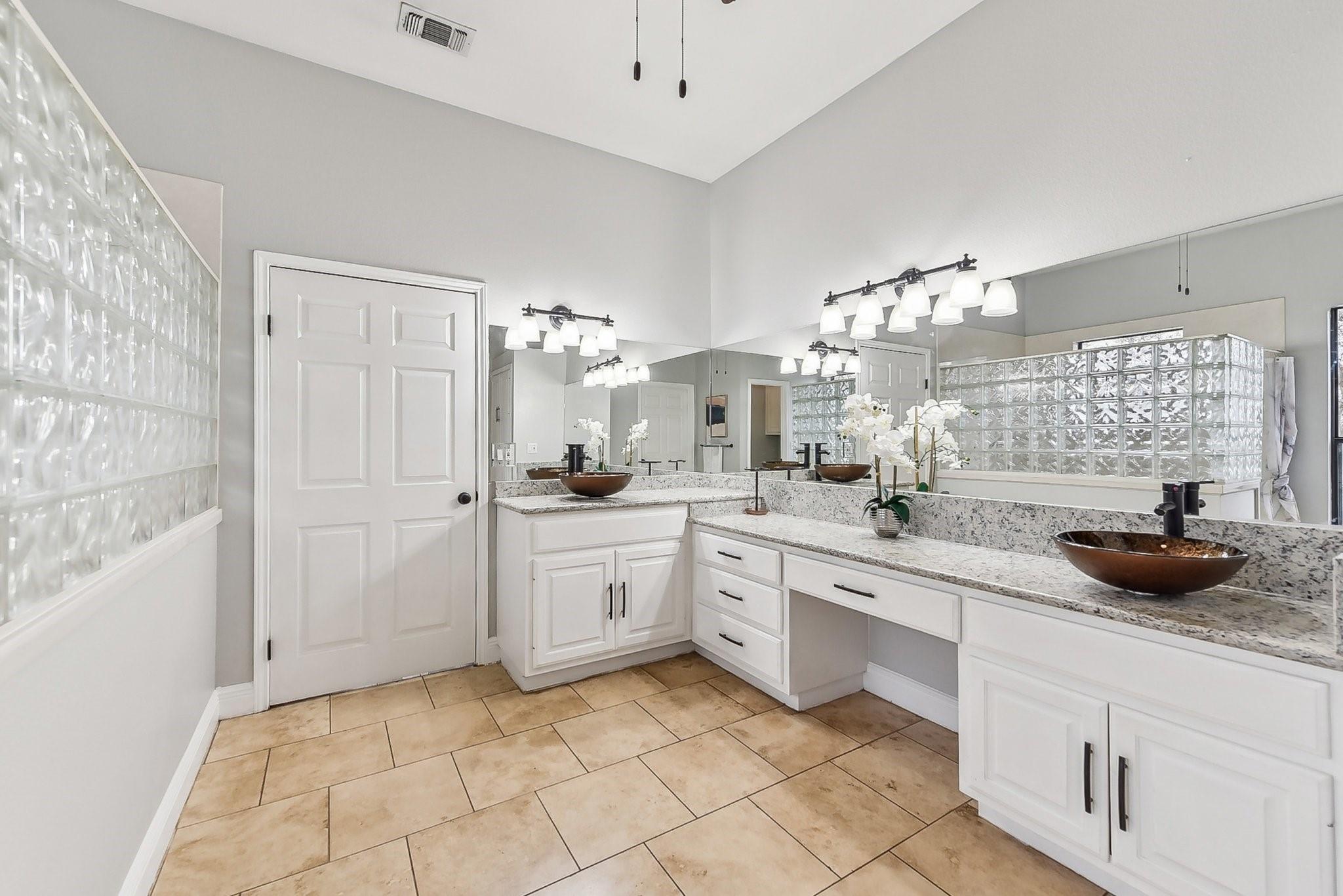 112 S Fitzwilliams #A Ln, Bastrop, TX 78602