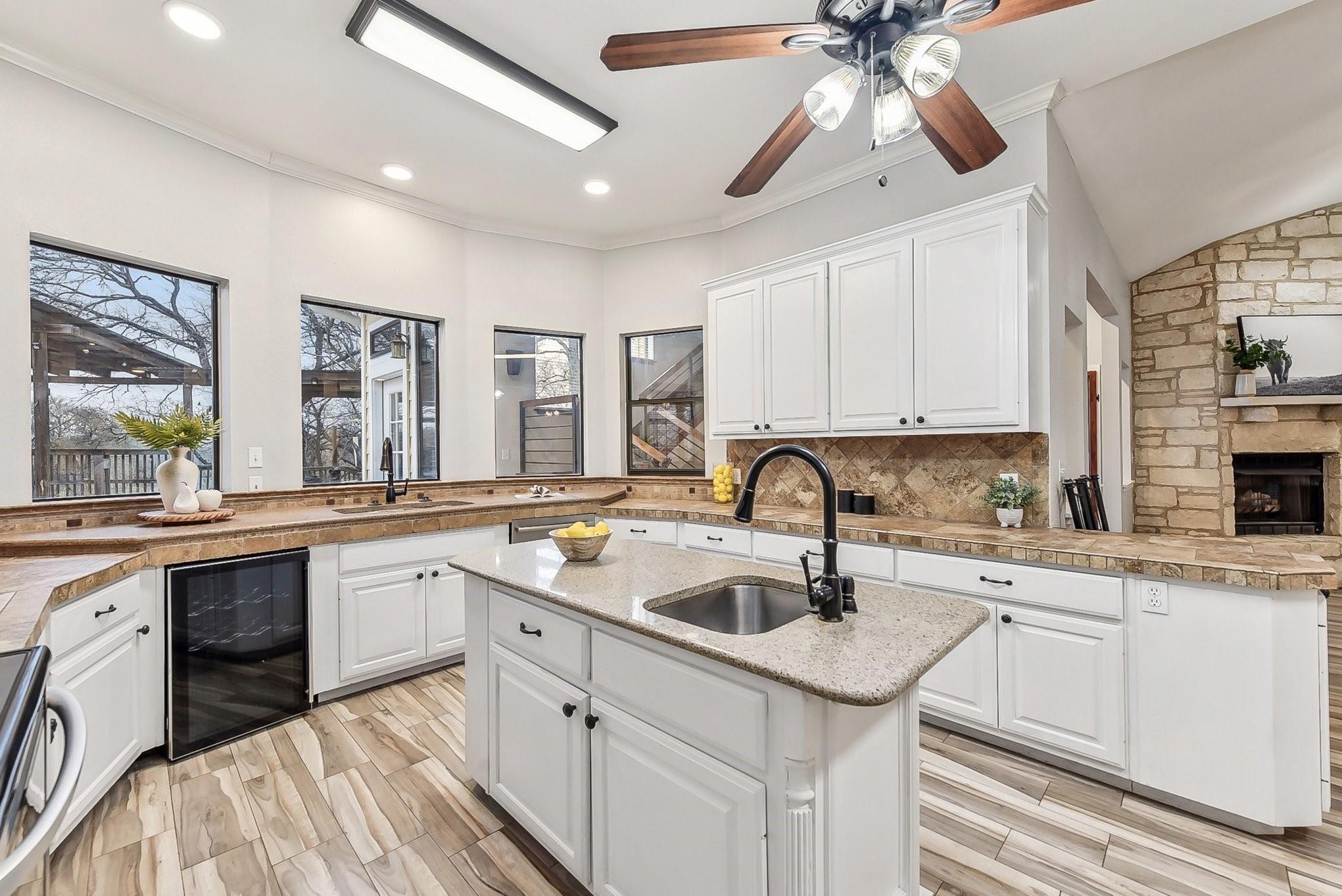 112 S Fitzwilliams #A Ln, Bastrop, TX 78602
