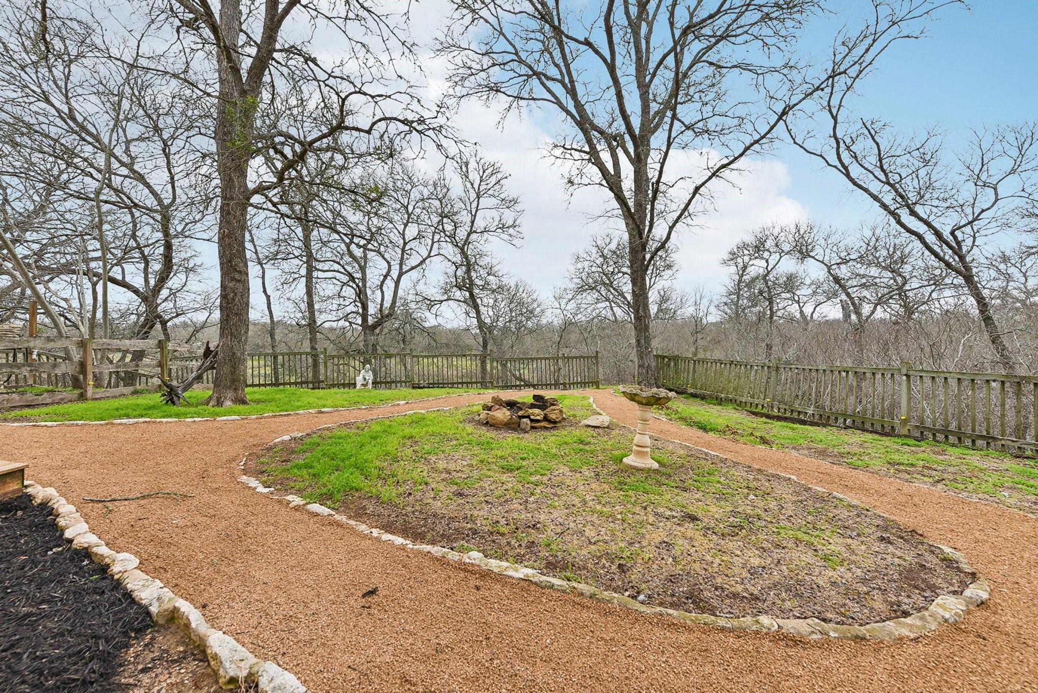 112 S Fitzwilliams #A Ln, Bastrop, TX 78602