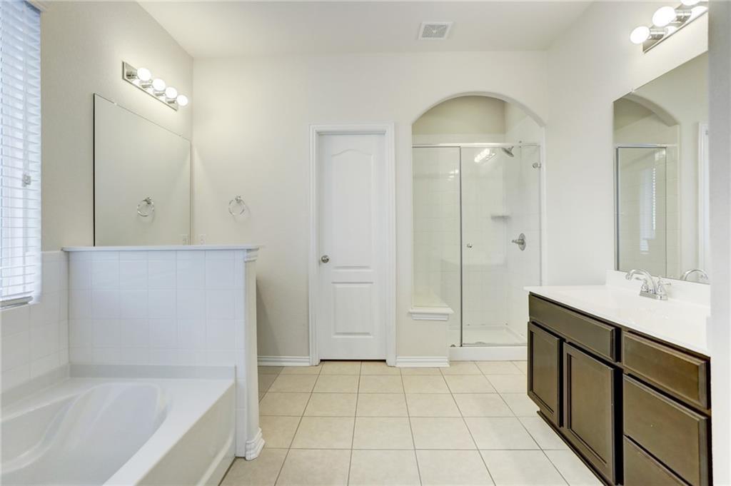 549 Palmilla St, Leander, TX 78641