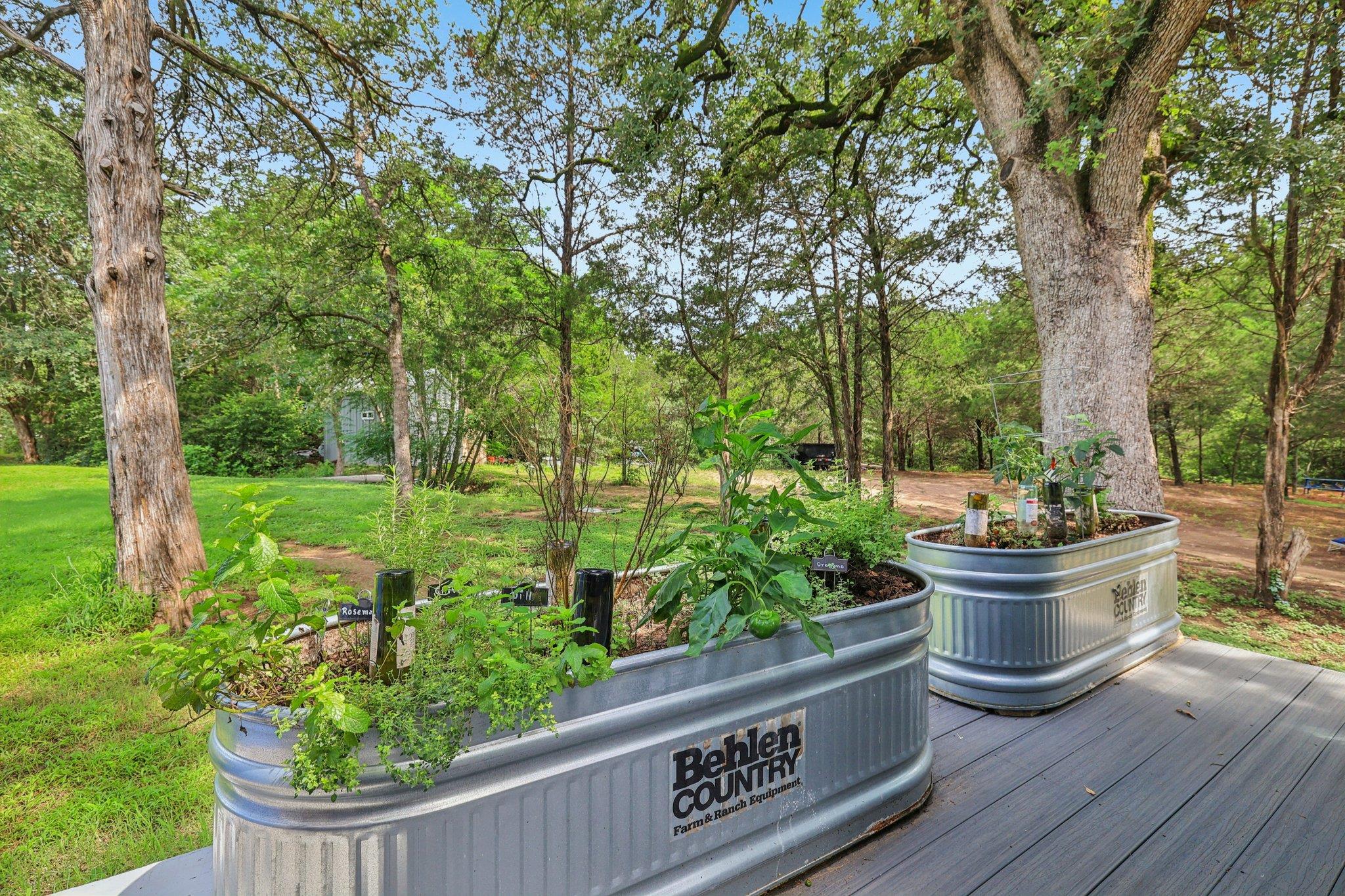 430 Green Valley Dr, Bastrop, TX 78602