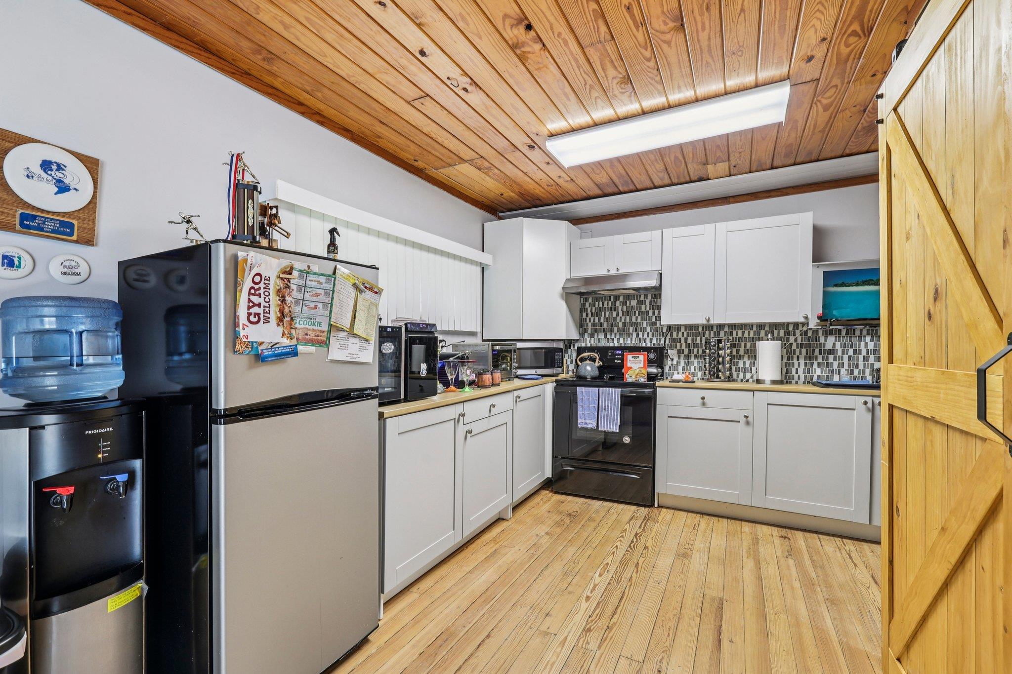 430 Green Valley Dr, Bastrop, TX 78602