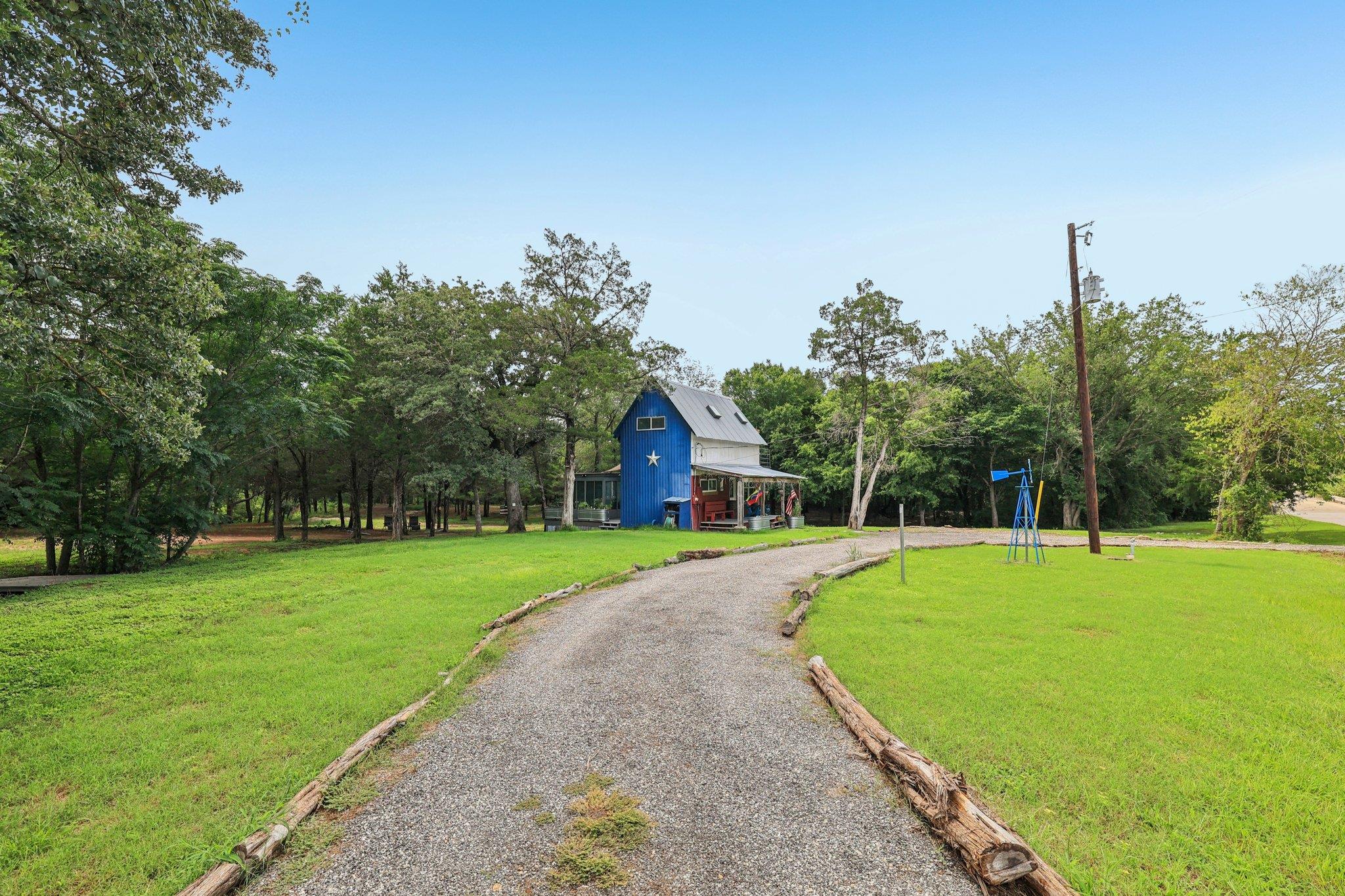 430 Green Valley Dr, Bastrop, TX 78602