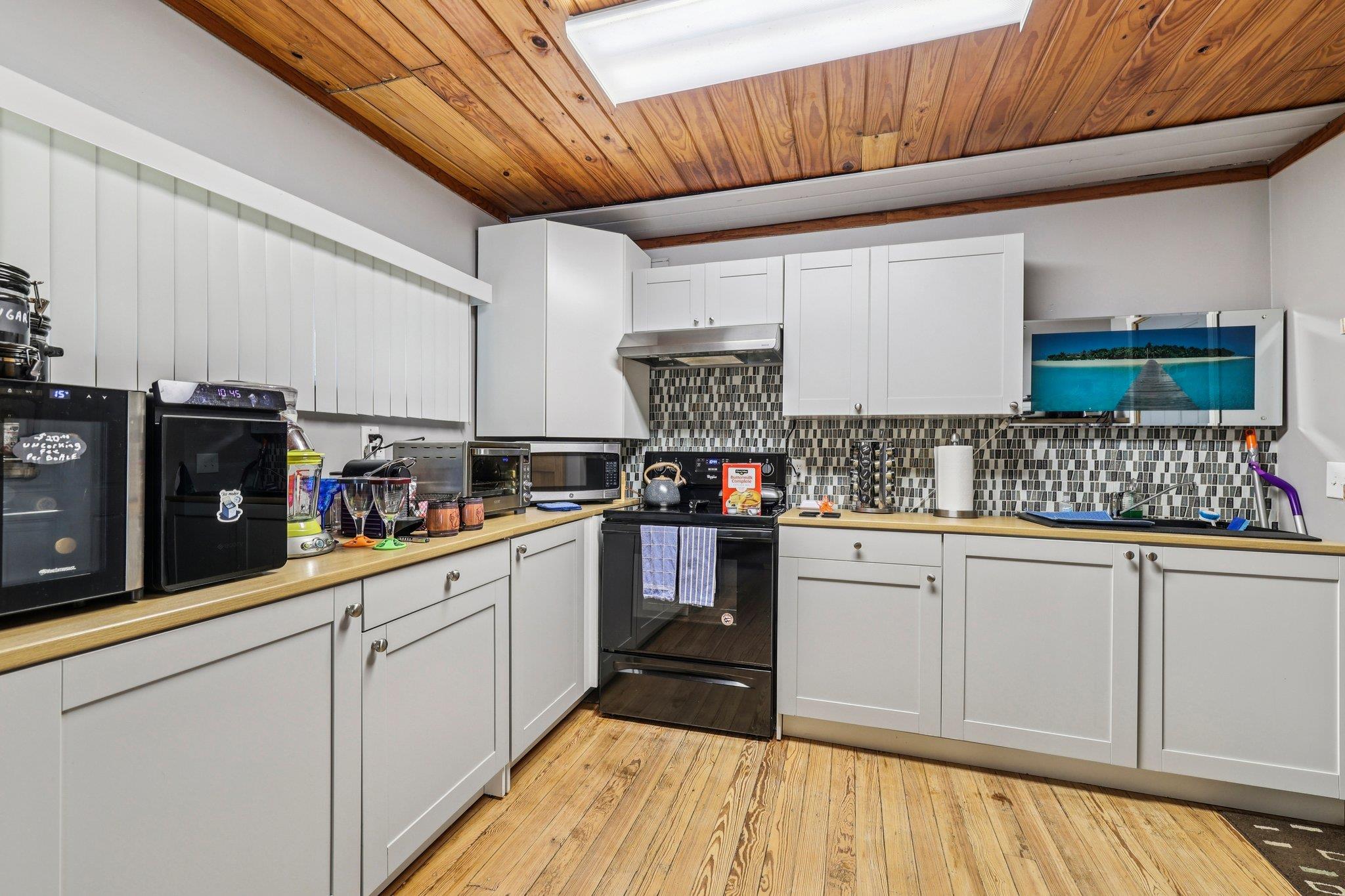 430 Green Valley Dr, Bastrop, TX 78602
