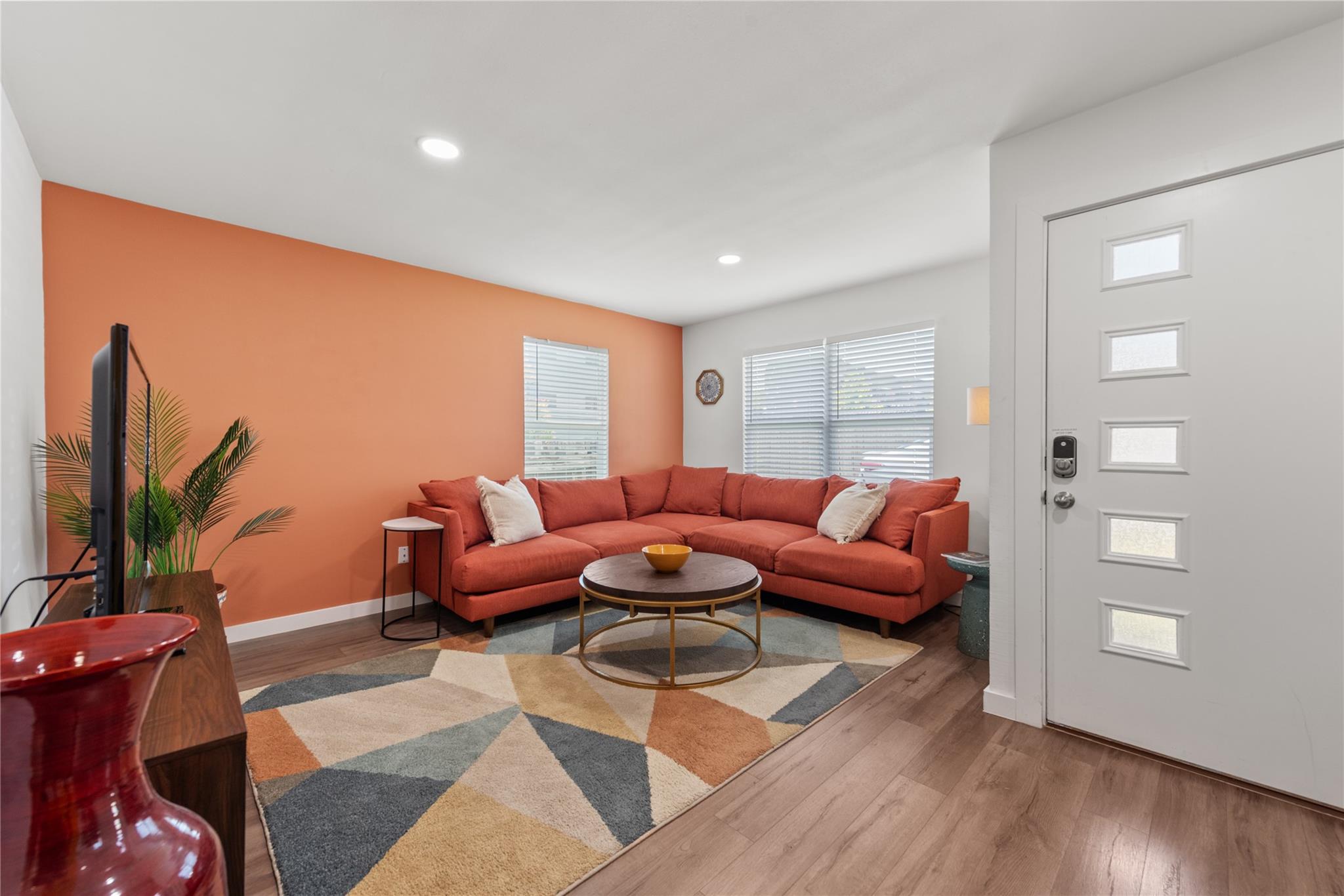 6409 Burns St # 107, Austin, TX 78752