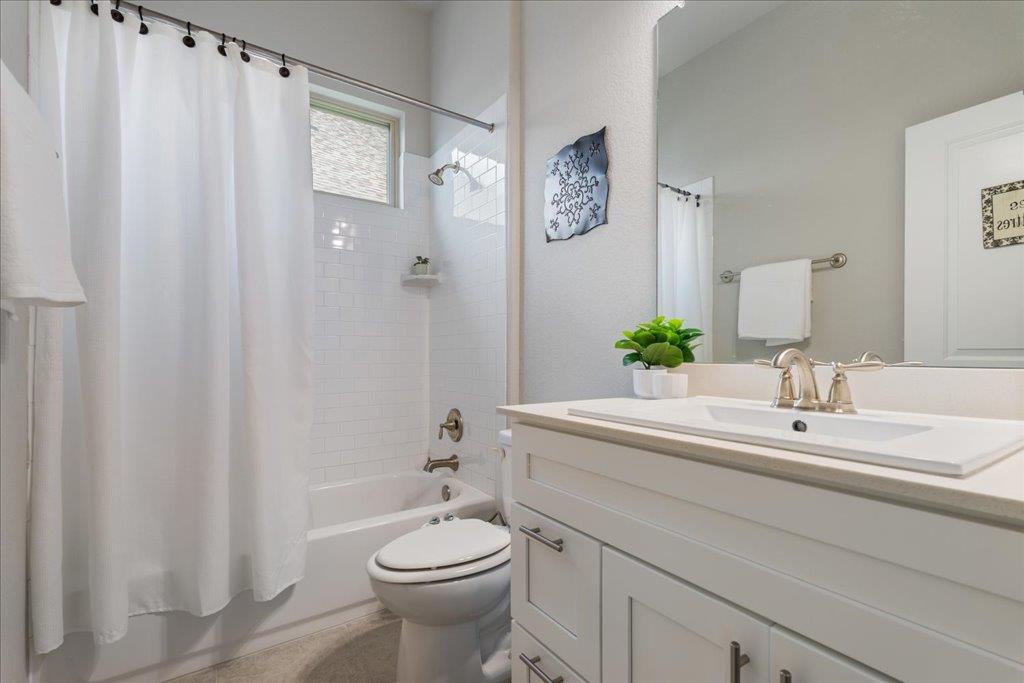 1313 Mustang Brook Ln, Leander, TX 78641