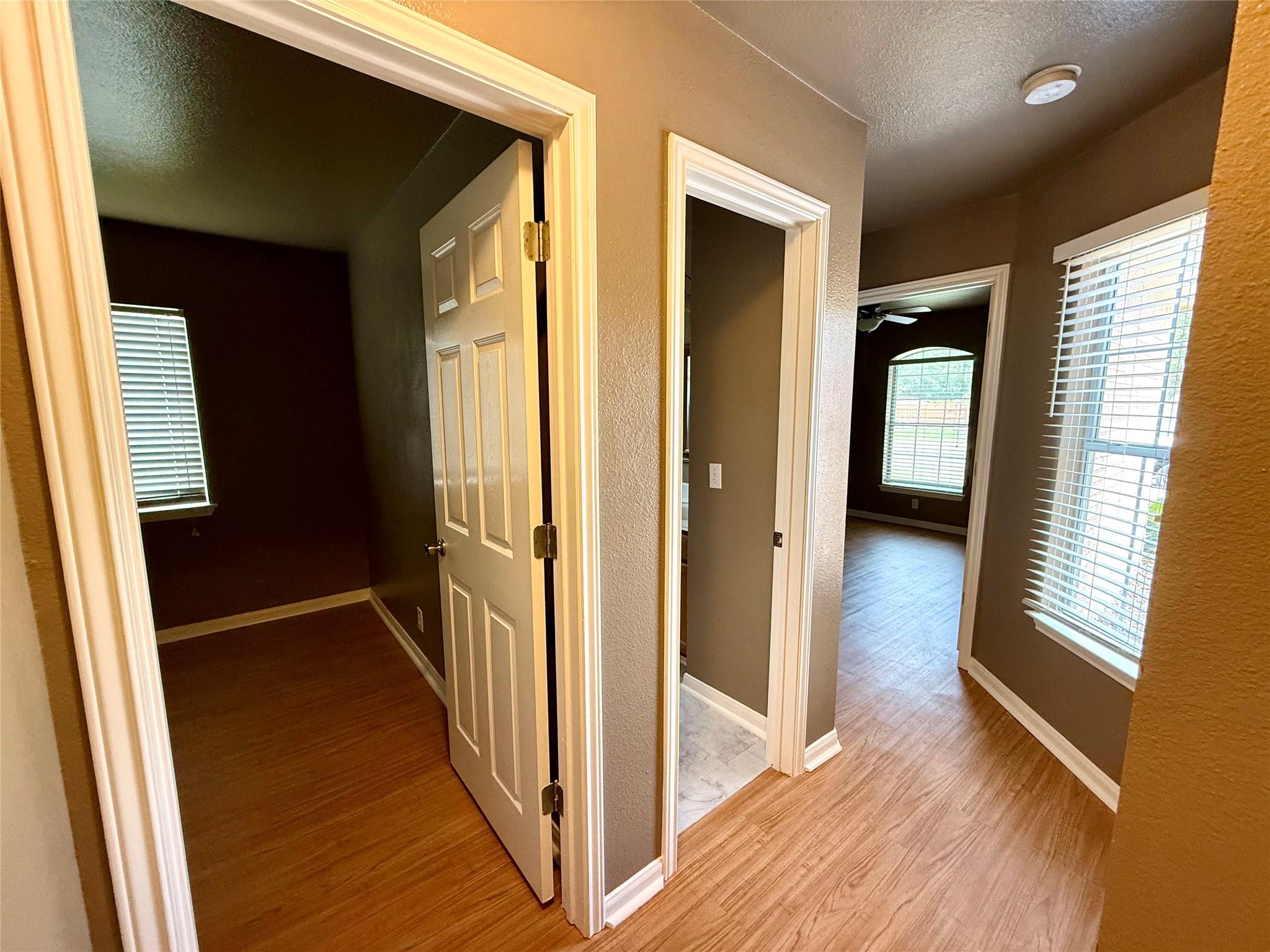 213 Summerside Ave, Lockhart, TX 78644