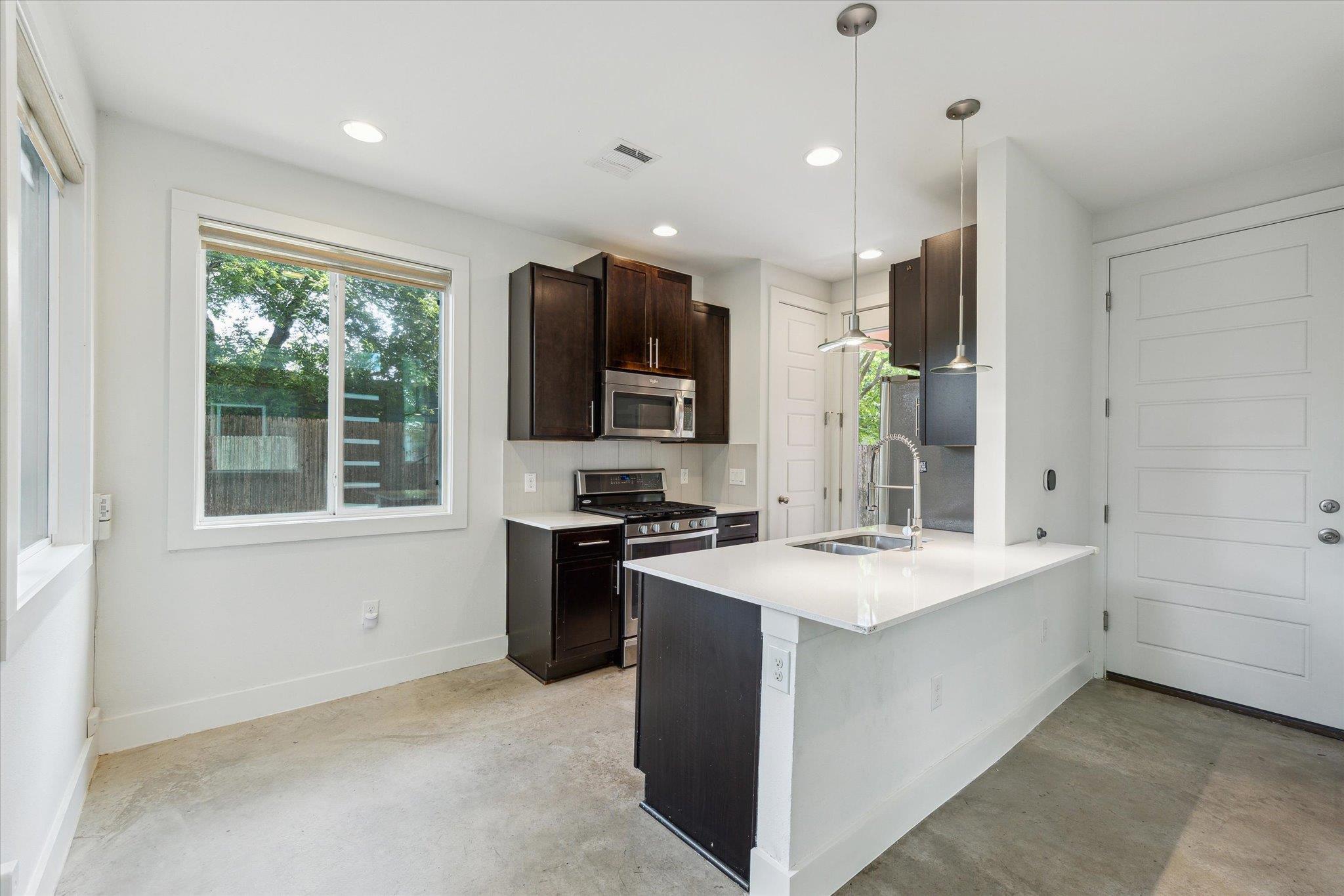 2708 Willow St # B, Austin, TX 78702