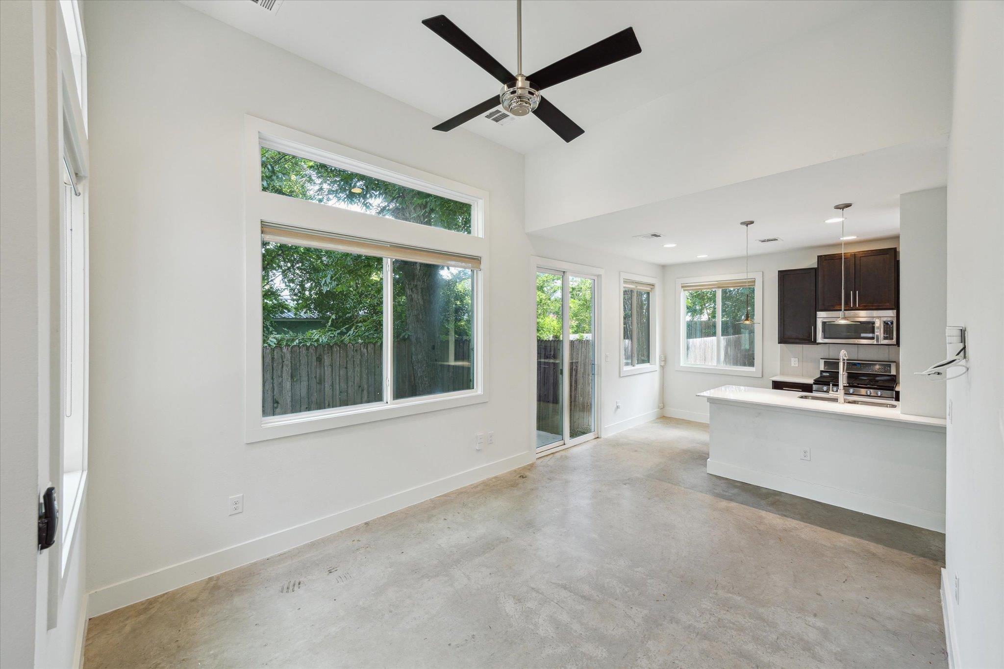 2708 Willow St # B, Austin, TX 78702
