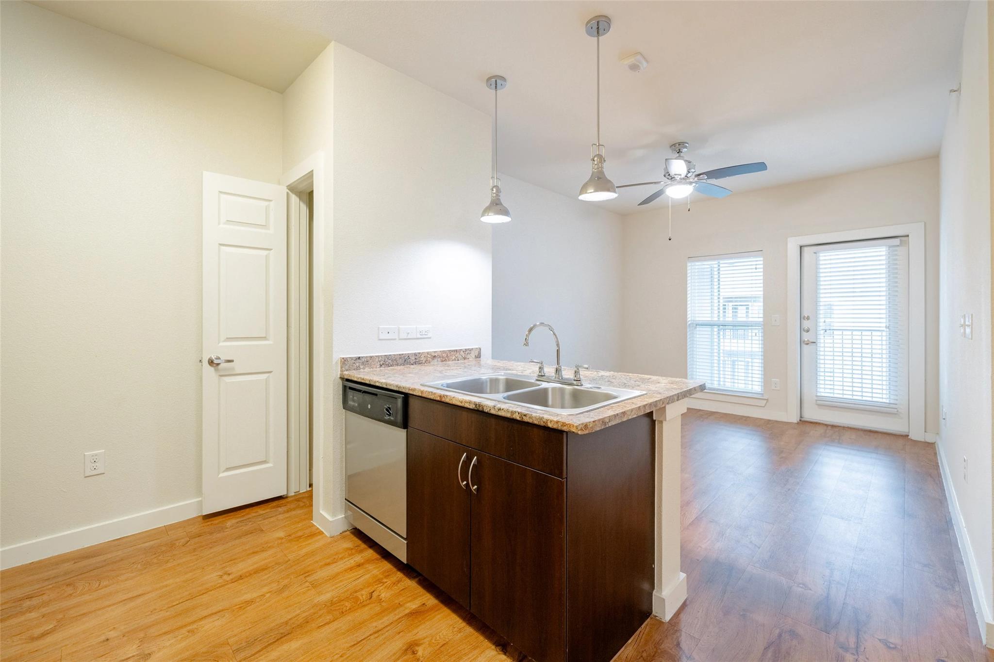 6725 Circle South Rd # B-1147, Austin, TX 78745