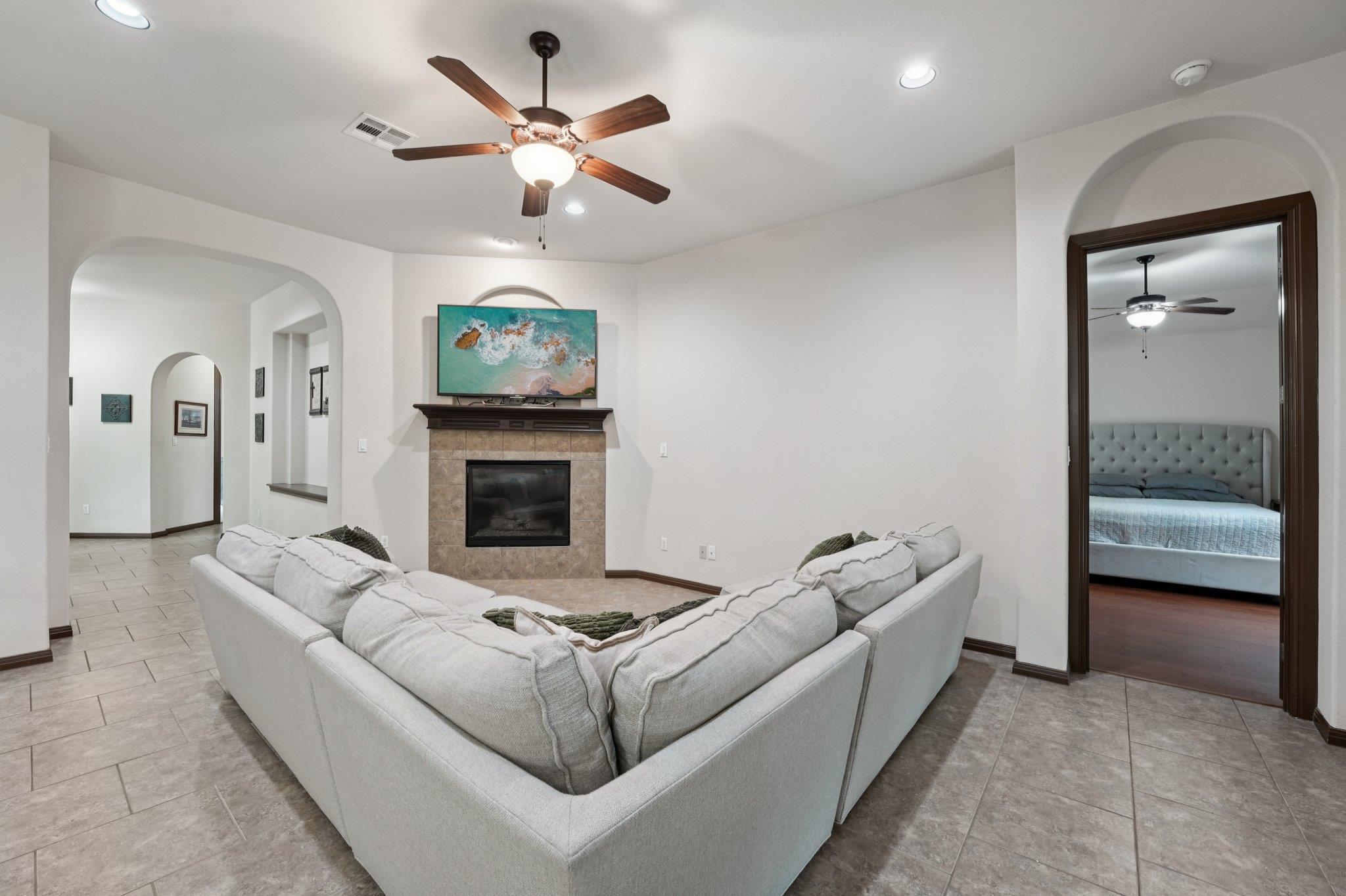 126 Spanish Trl, Bastrop, TX 78602