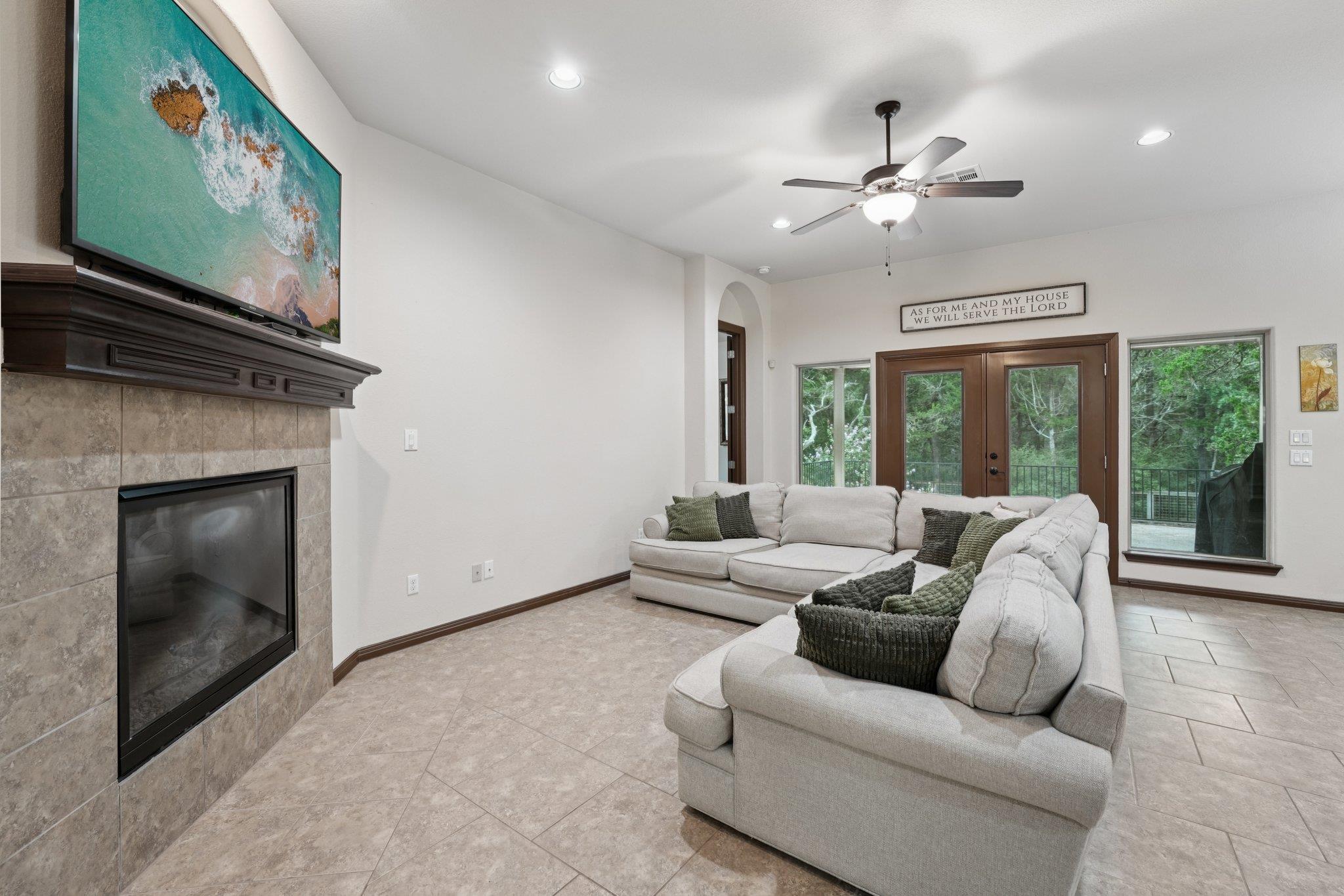 126 Spanish Trl, Bastrop, TX 78602