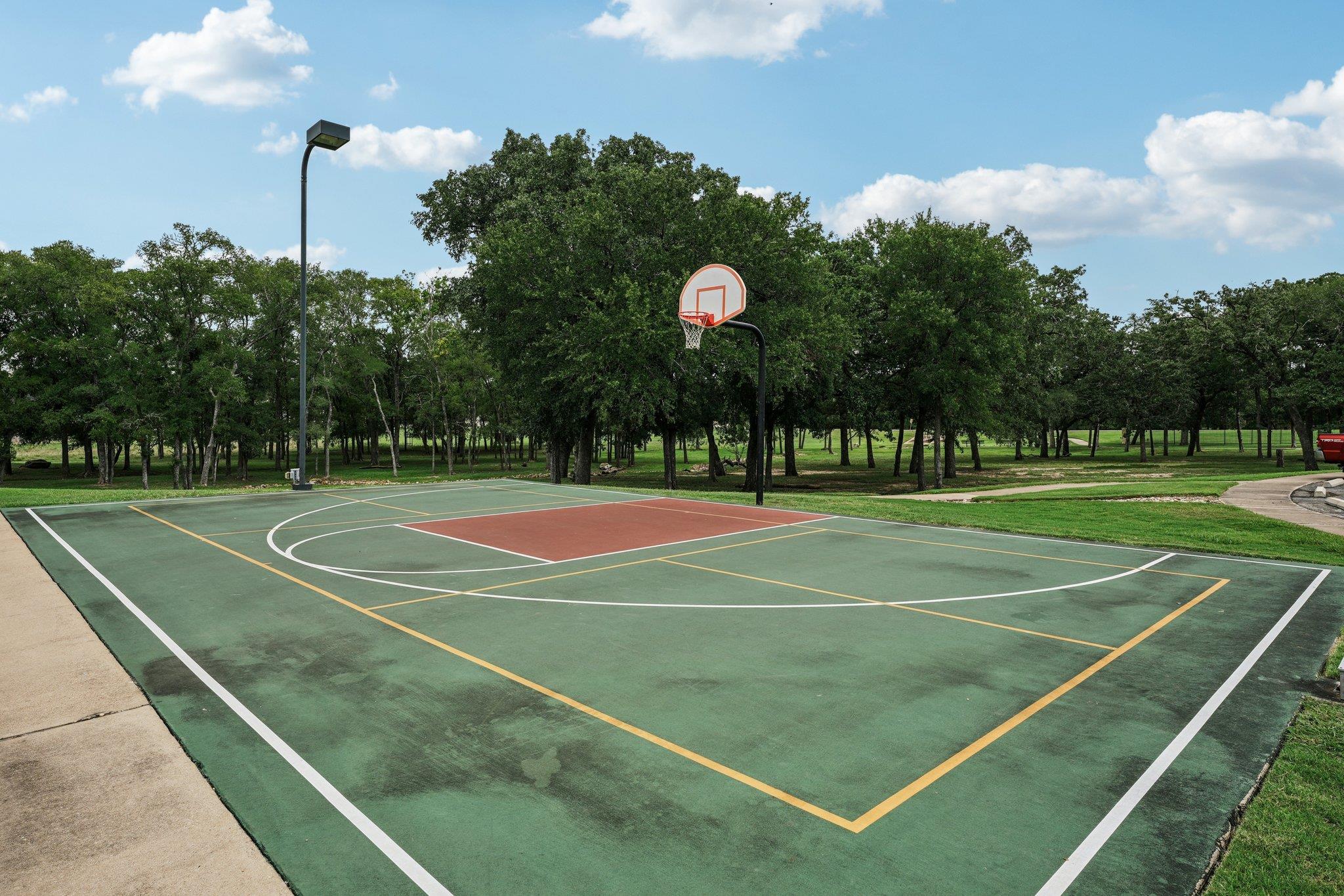 126 Spanish Trl, Bastrop, TX 78602