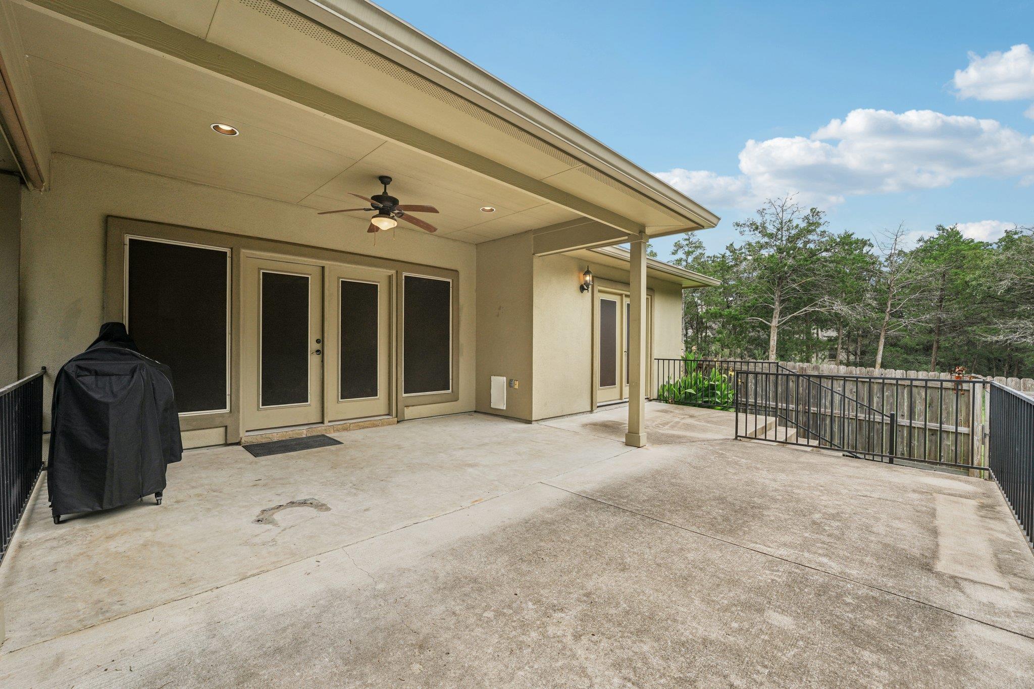126 Spanish Trl, Bastrop, TX 78602