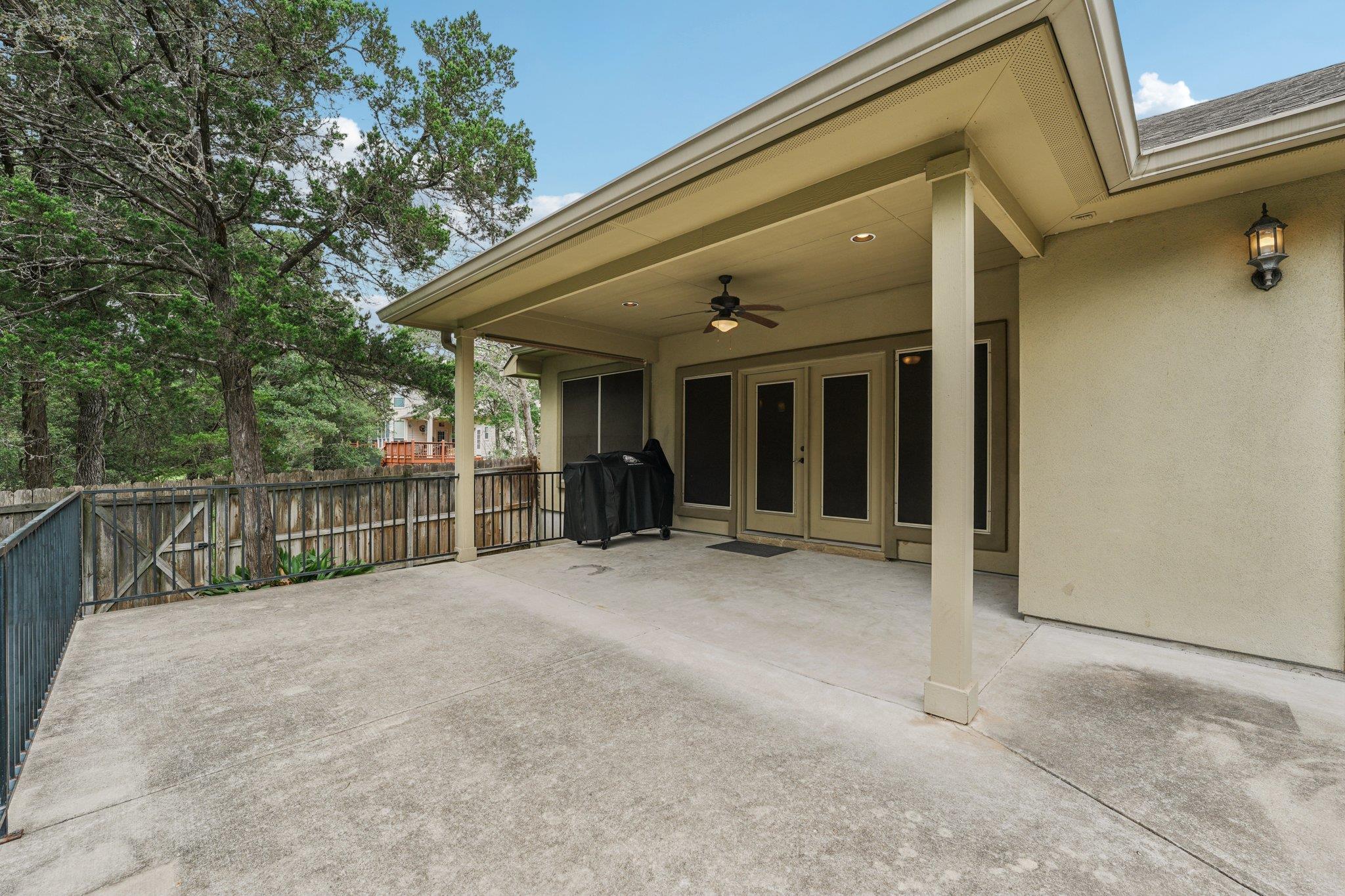 126 Spanish Trl, Bastrop, TX 78602