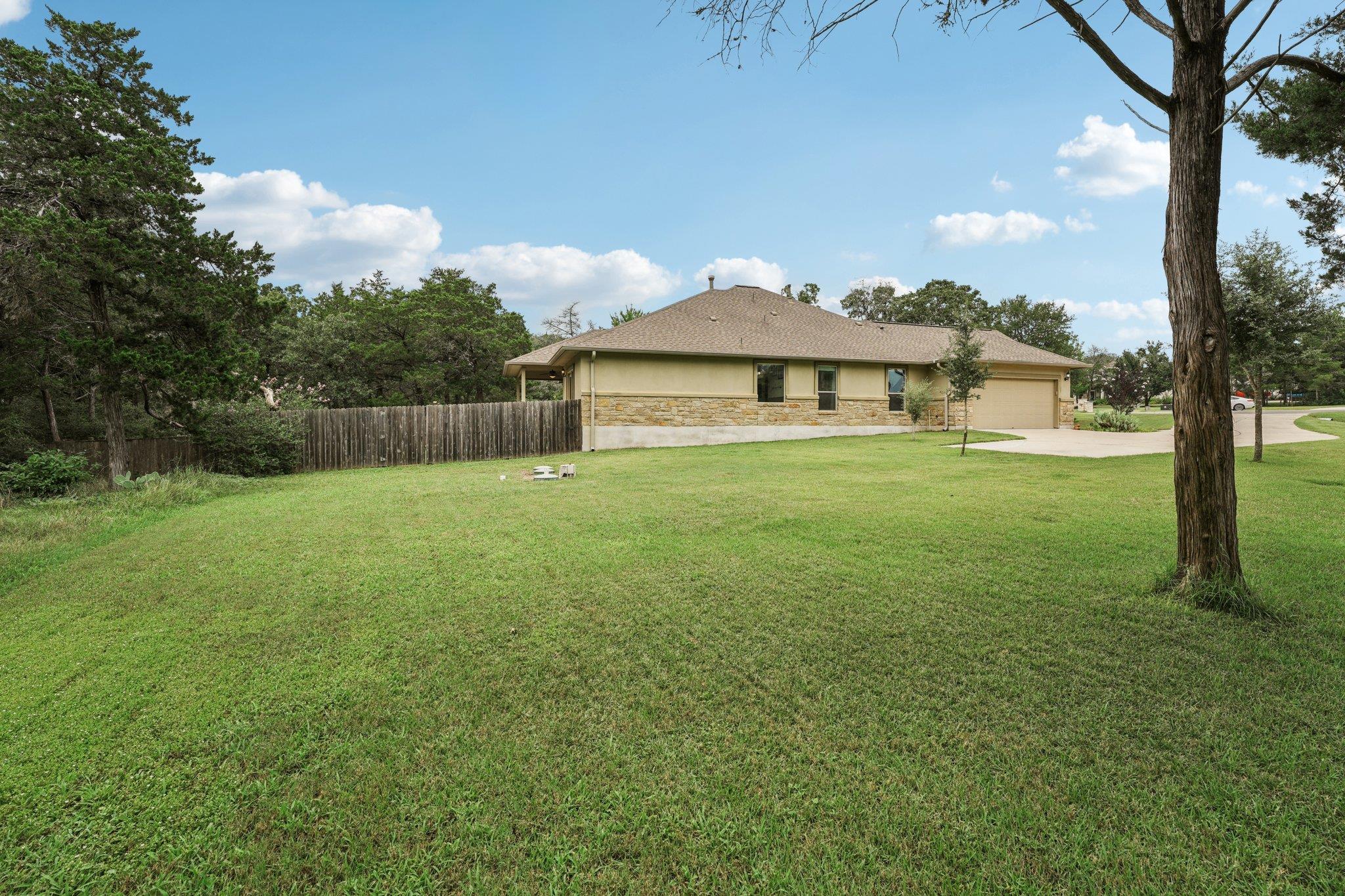 126 Spanish Trl, Bastrop, TX 78602