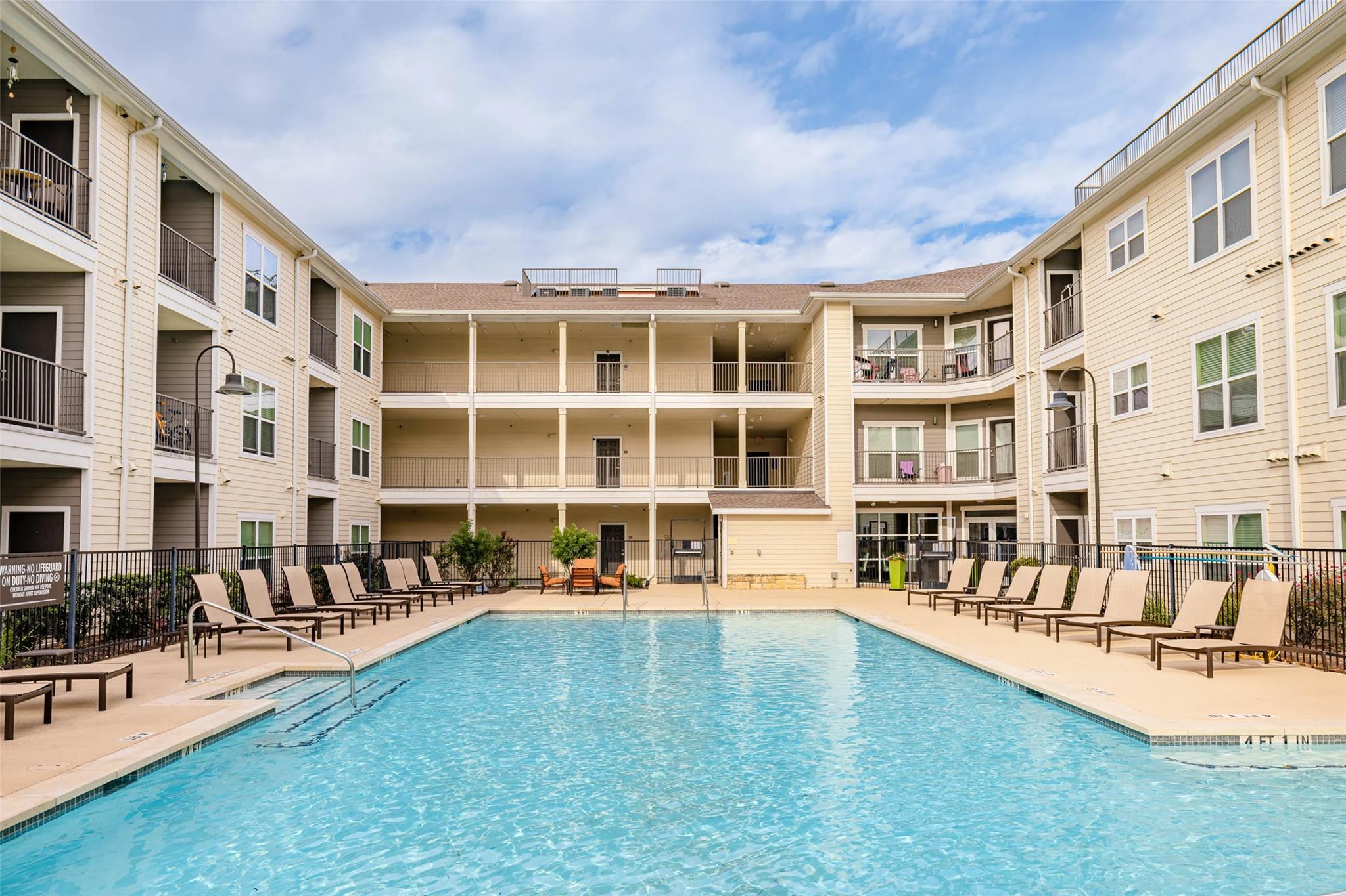 6725 Circle South Rd # A-2204, Austin, TX 78745