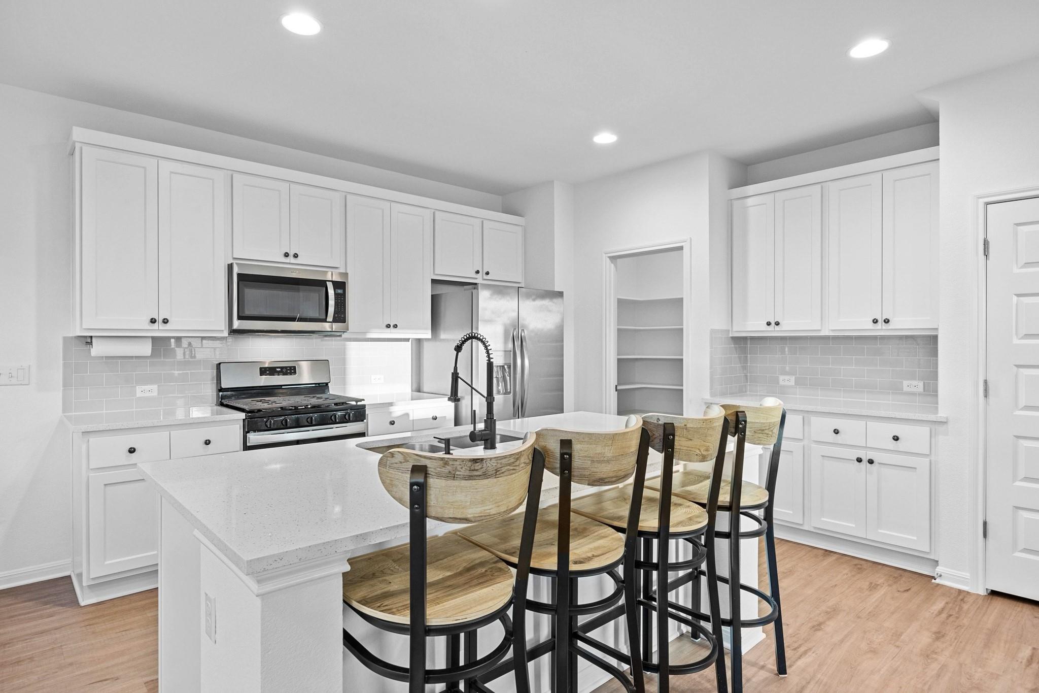 7002 Nijinsky Dr, Buda, TX 78610