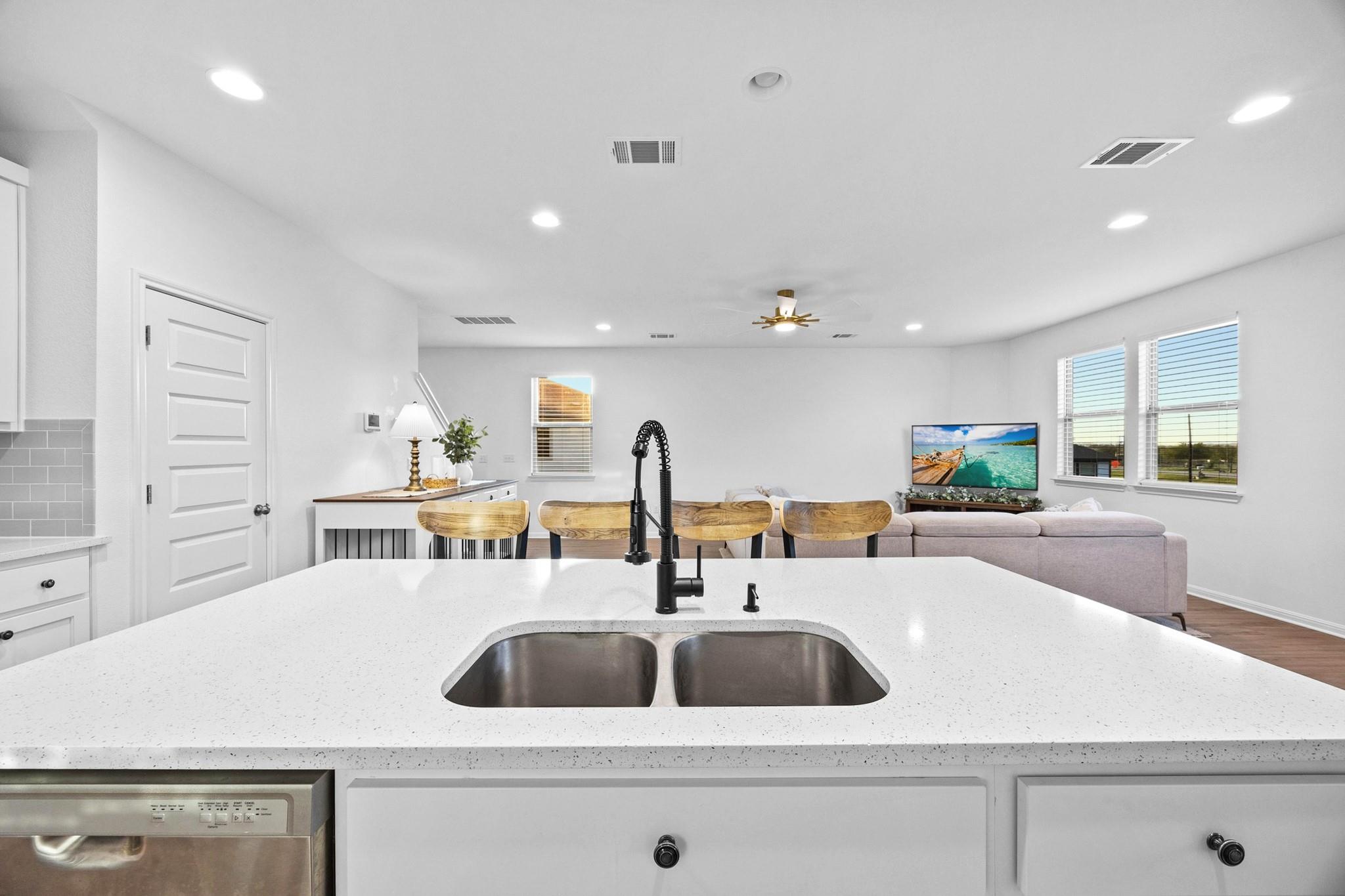 7002 Nijinsky Dr, Buda, TX 78610