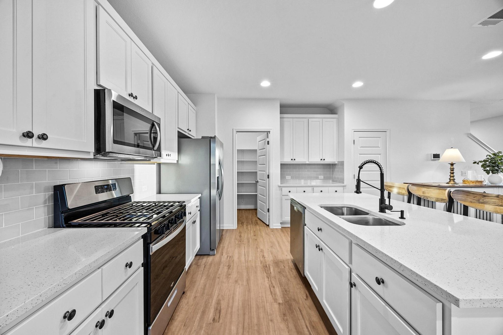 7002 Nijinsky Dr, Buda, TX 78610