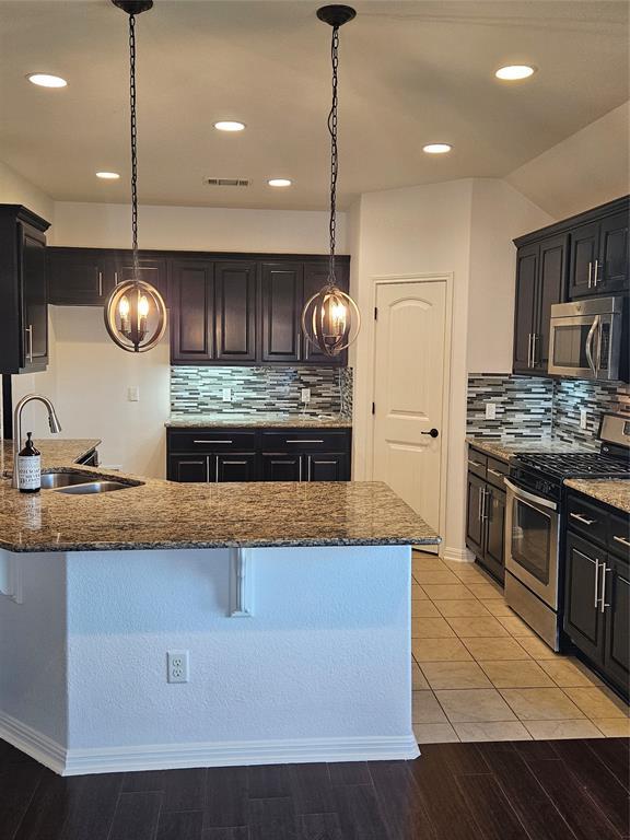 8001 Arezzo Dr, Round Rock, TX 78665