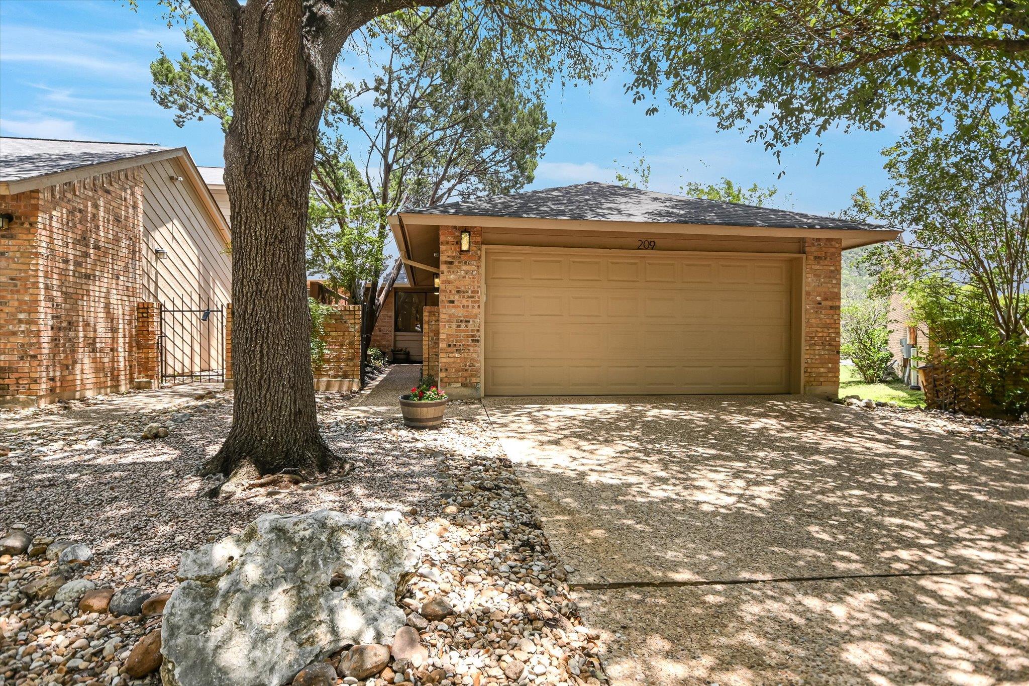 7205 Waldon Dr # 209, Austin, TX 78750