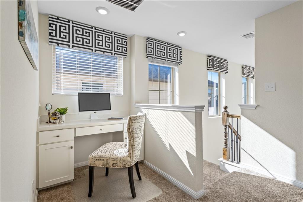 151 Diamond Point Dr, Dripping Springs, TX 78620