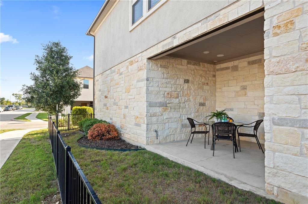 151 Diamond Point Dr, Dripping Springs, TX 78620