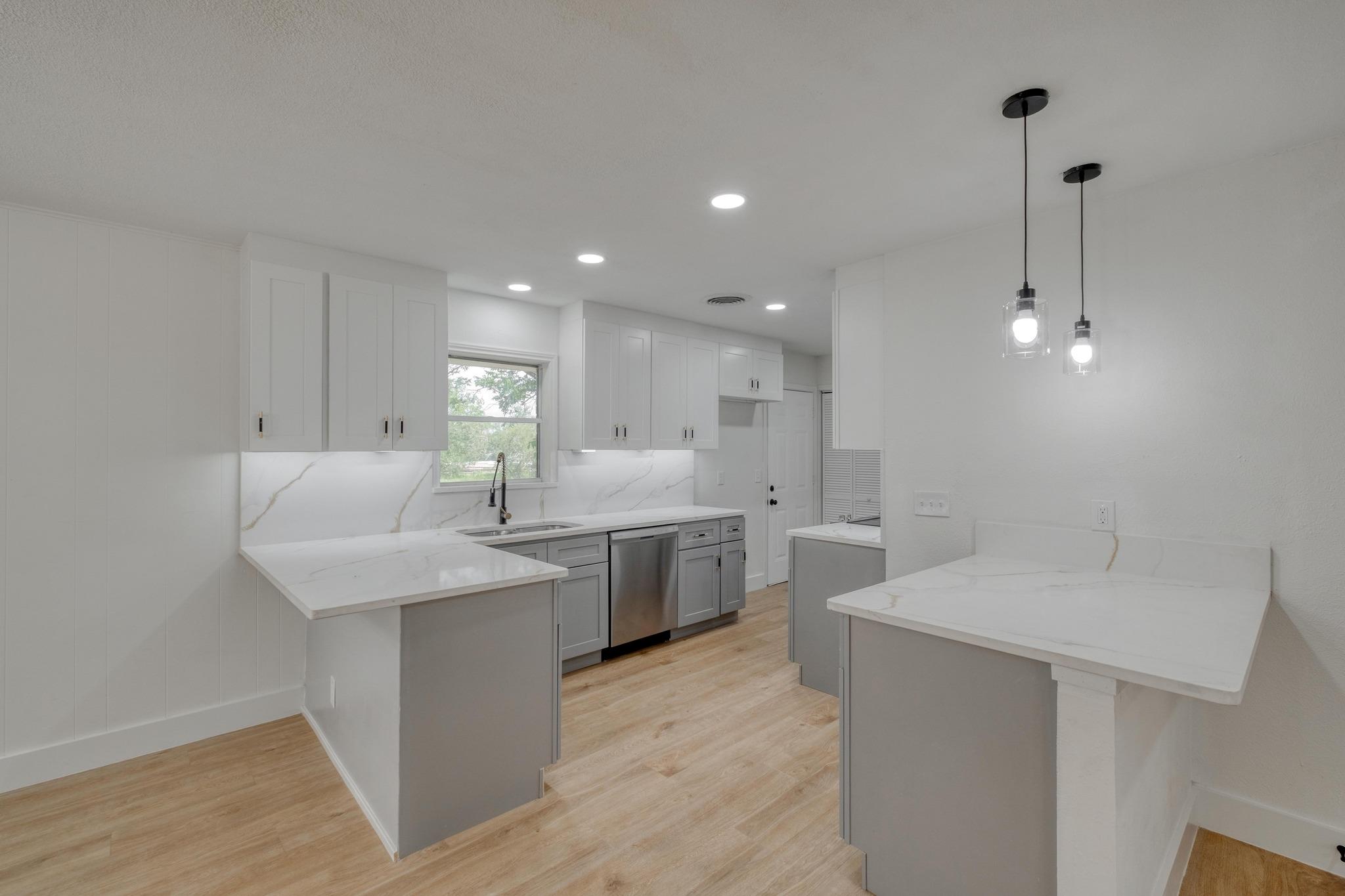 122 Blanket Flower Dr, Bastrop, TX 78602