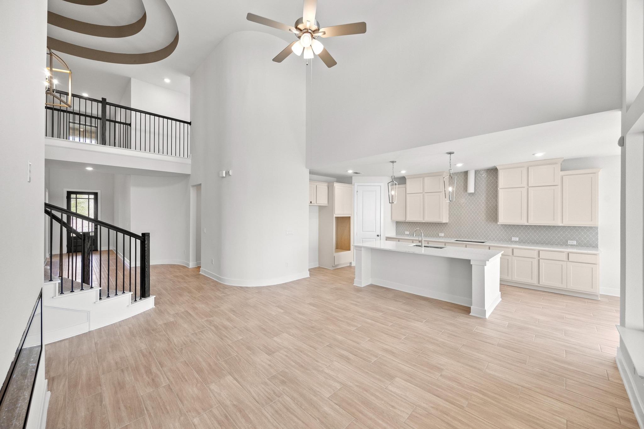 8105 Royal Mint Cv, Lago Vista, TX 78645