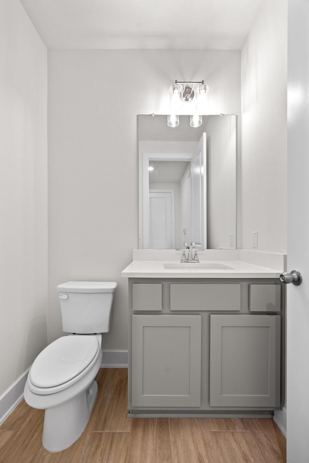 8105 Royal Mint Cv, Lago Vista, TX 78645