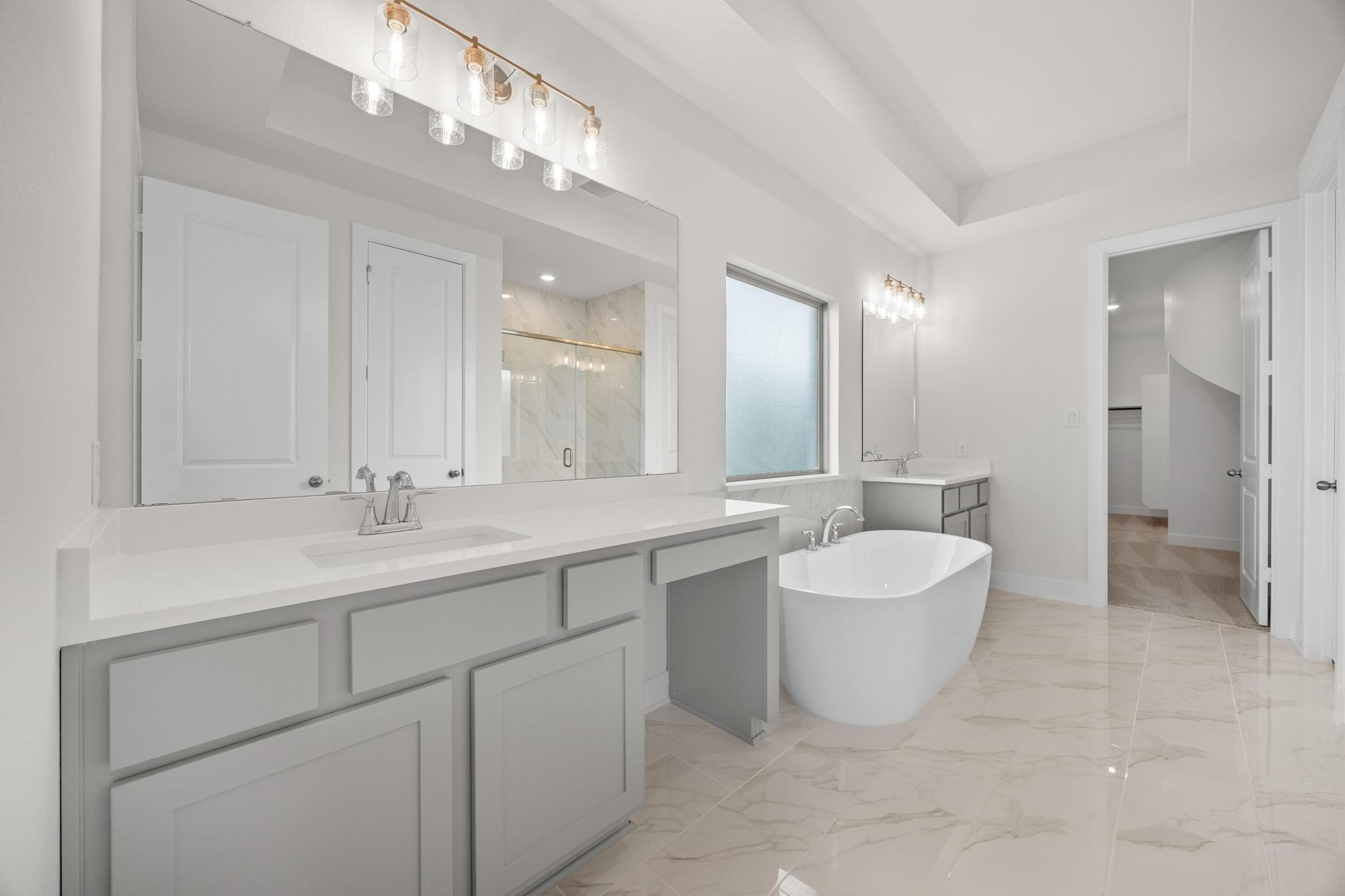 8105 Royal Mint Cv, Lago Vista, TX 78645