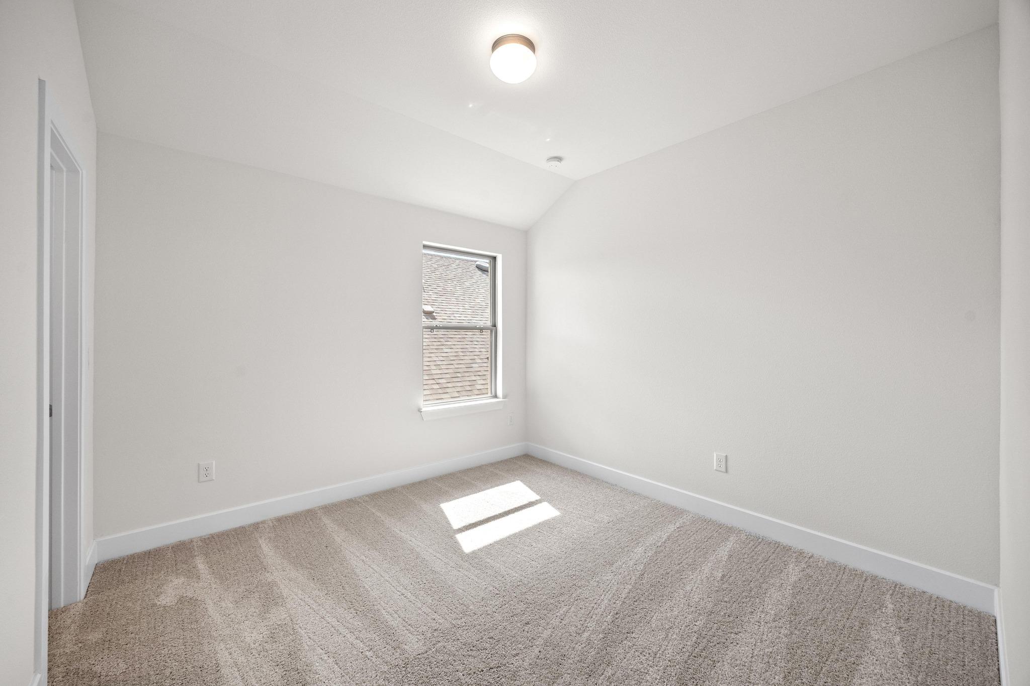 8105 Royal Mint Cv, Lago Vista, TX 78645