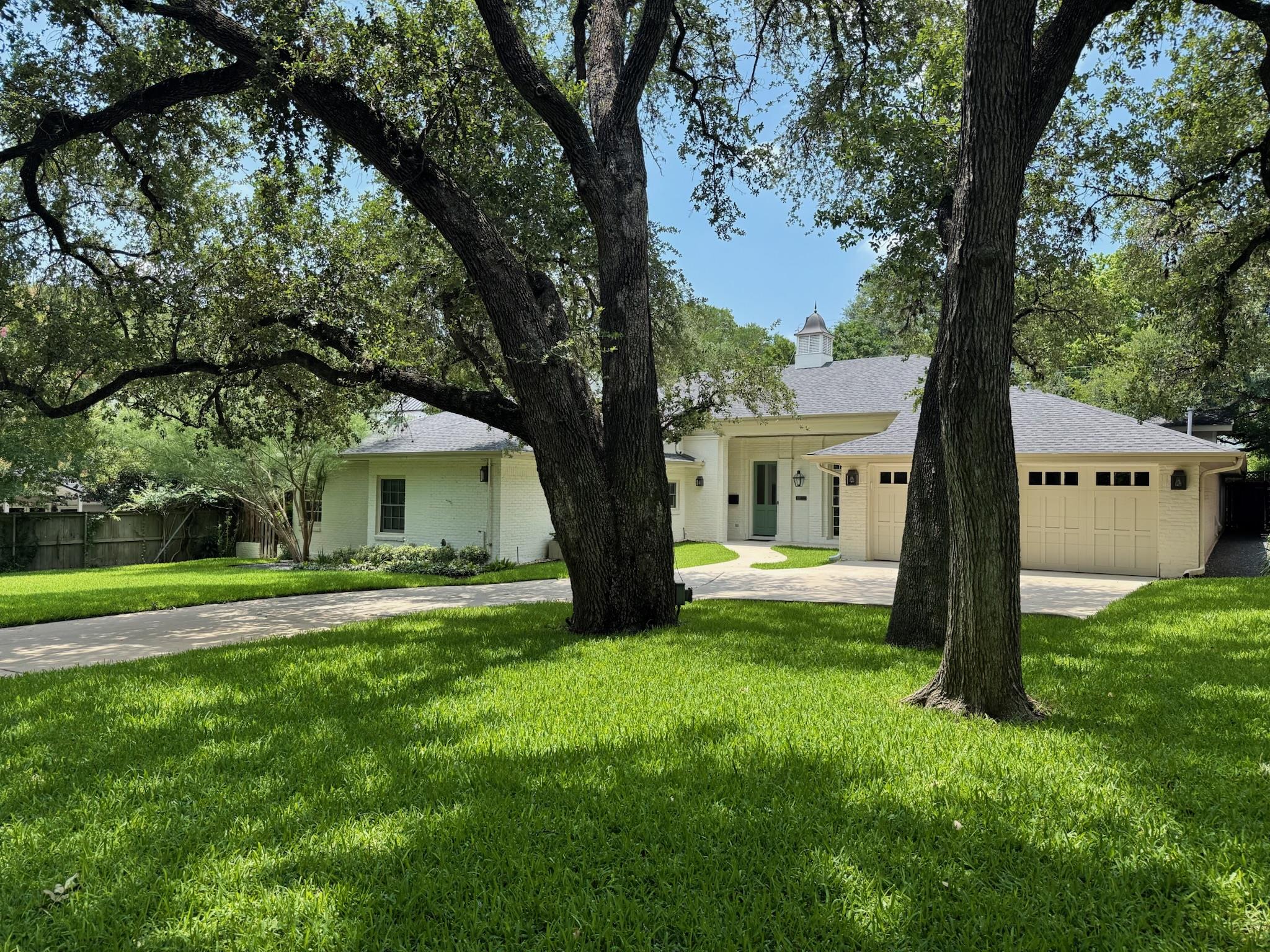 1904 Meadowbrook Dr, Austin, TX 78703