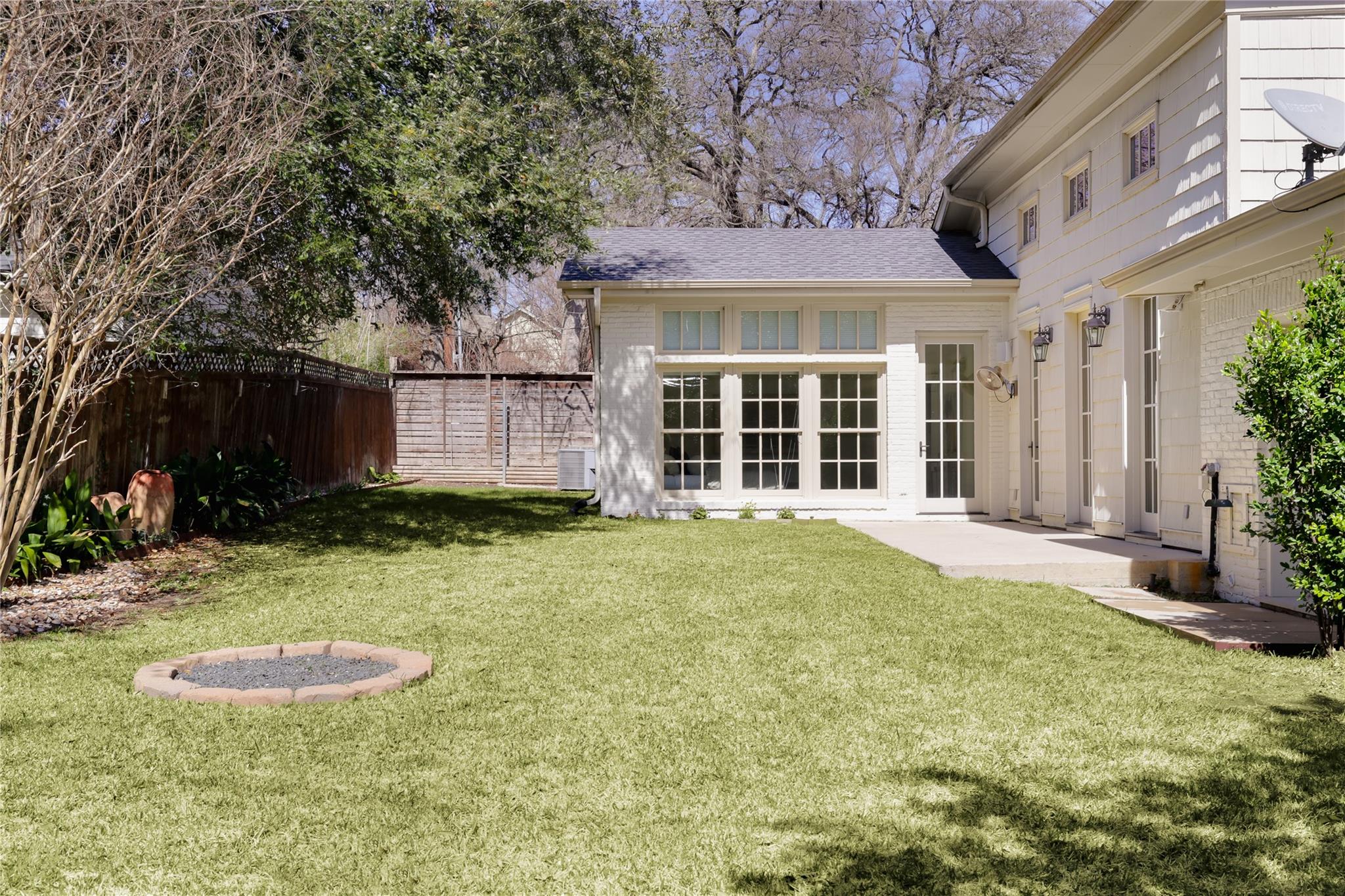 1904 Meadowbrook Dr, Austin, TX 78703