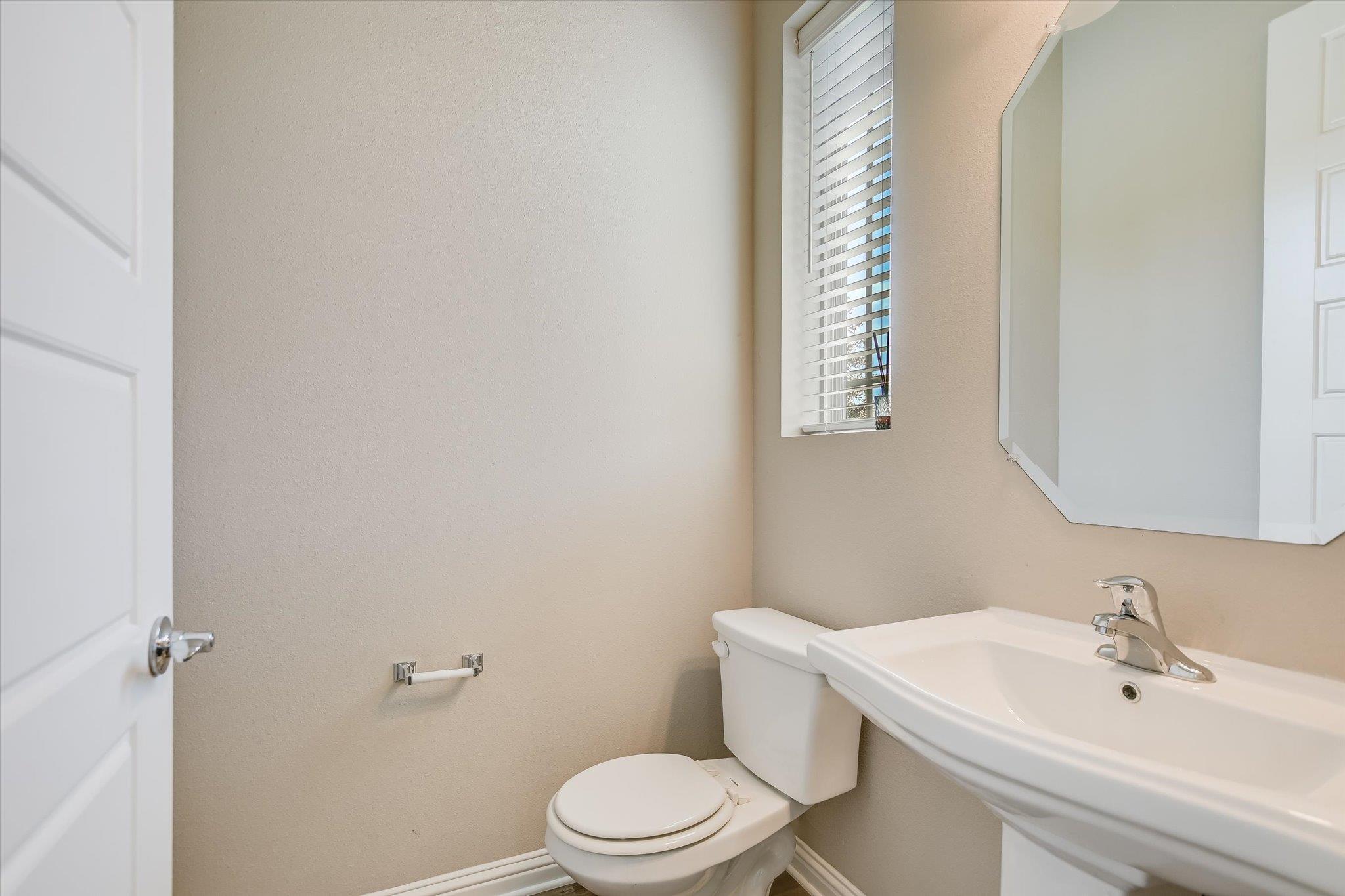 1604 Arcilla St, Austin, TX 78741