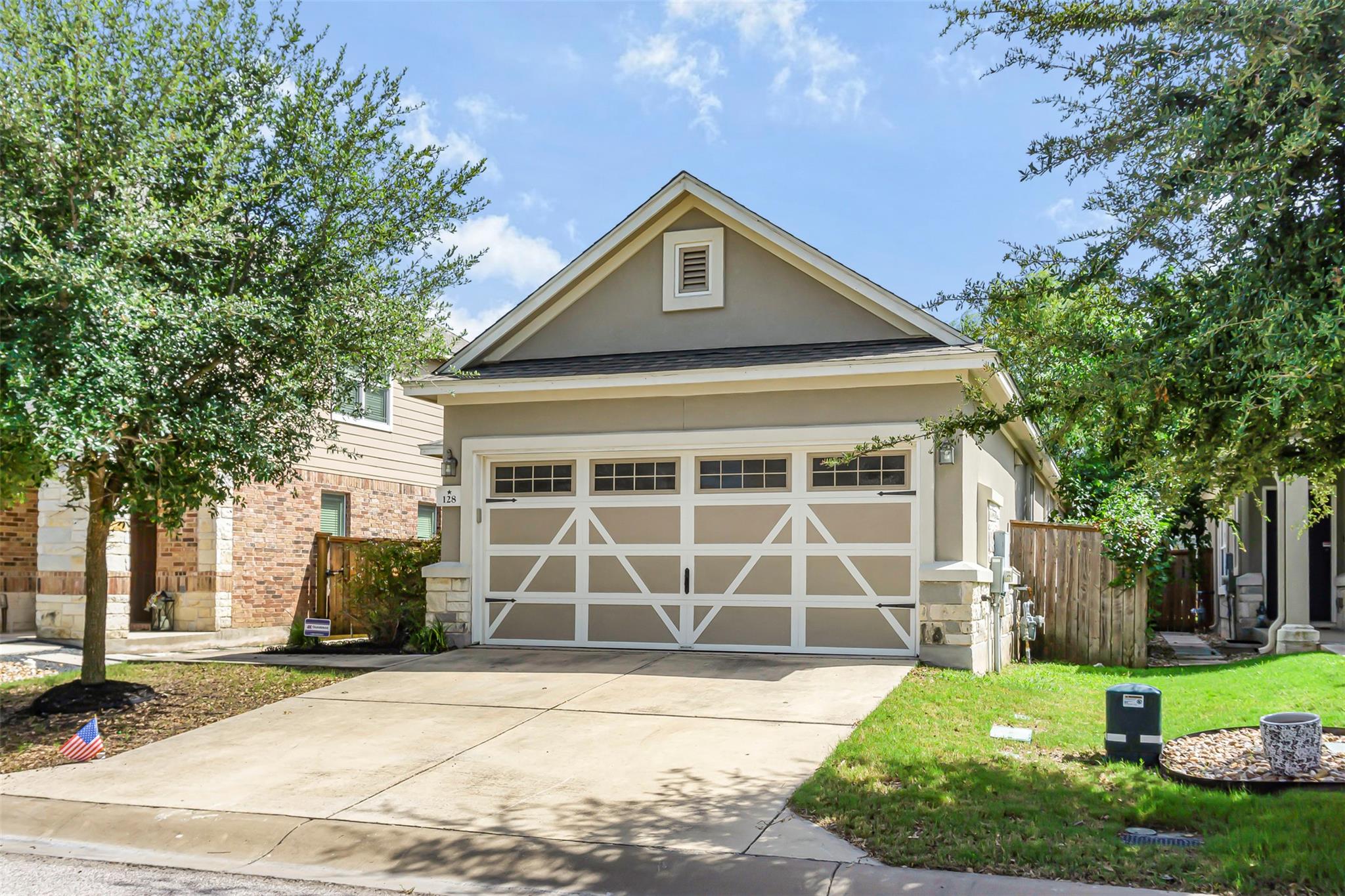 128 Holstein St, Hutto, TX 78634