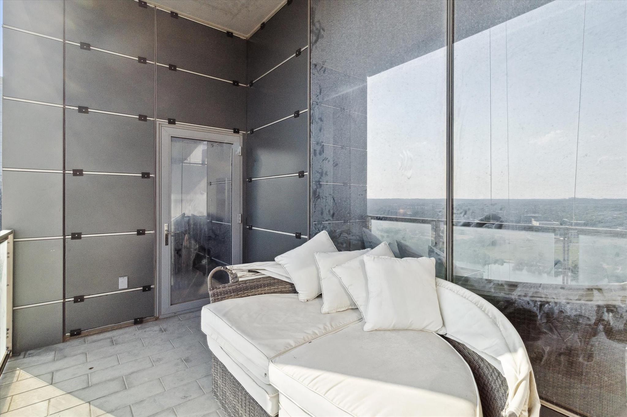 210 Lavaca St # 1802, Austin, TX 78701