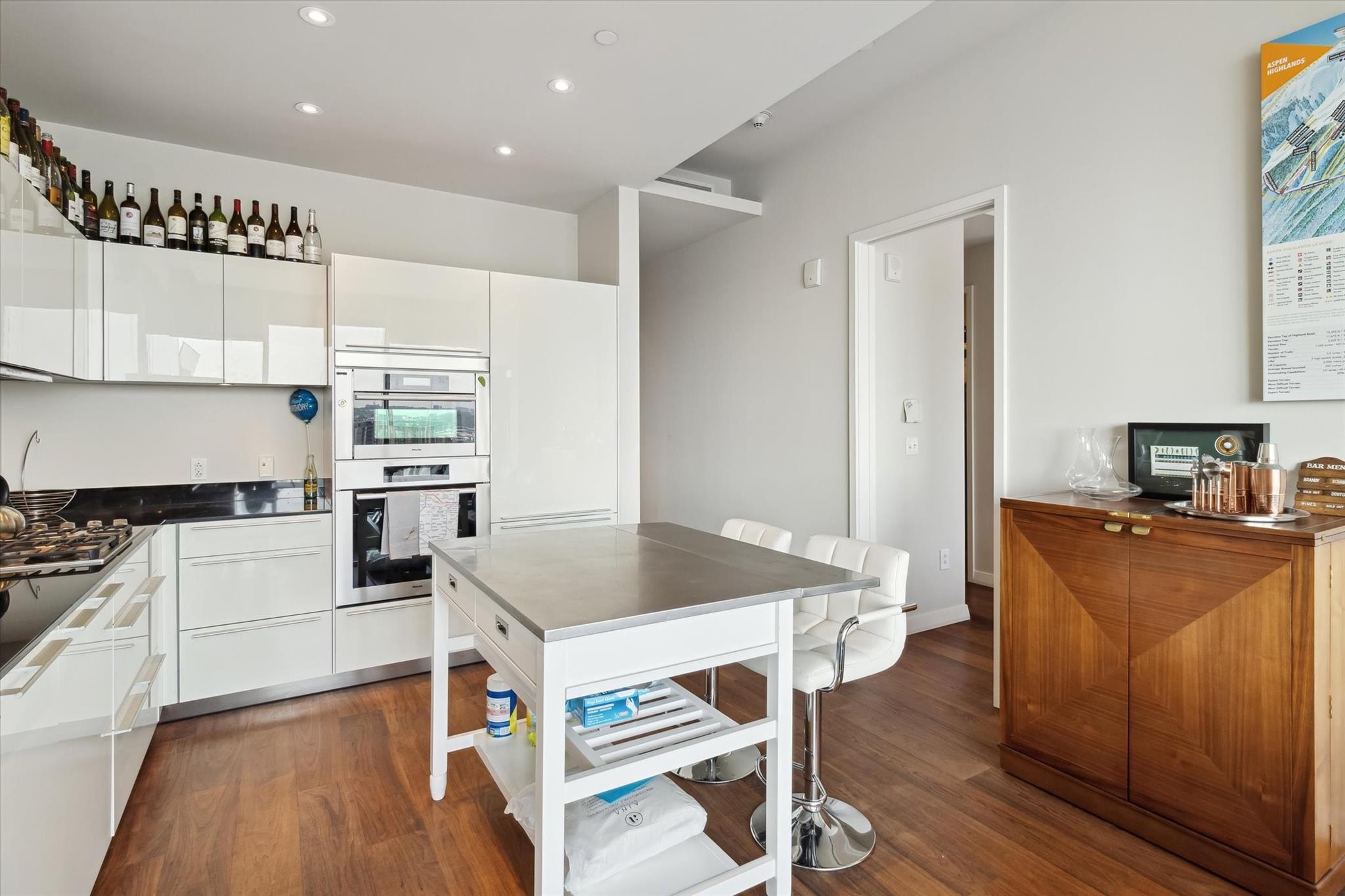 210 Lavaca St # 1802, Austin, TX 78701