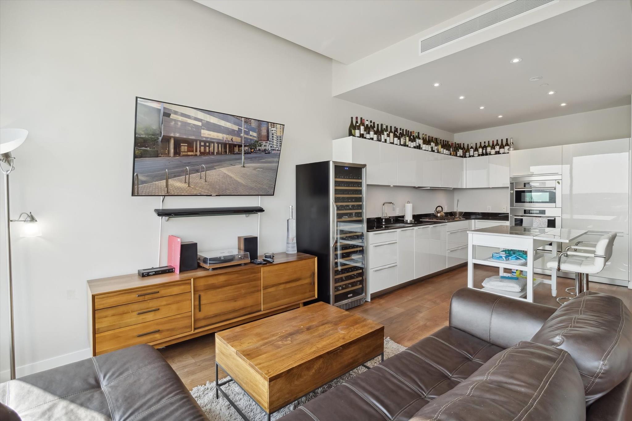 210 Lavaca St # 1802, Austin, TX 78701