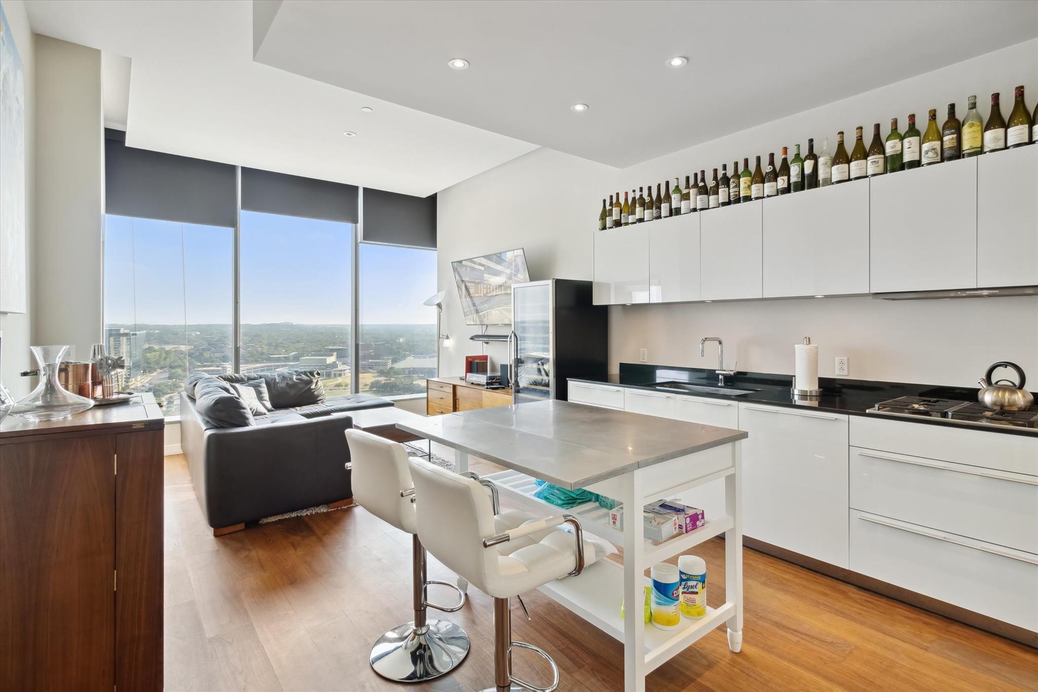 210 Lavaca St # 1802, Austin, TX 78701