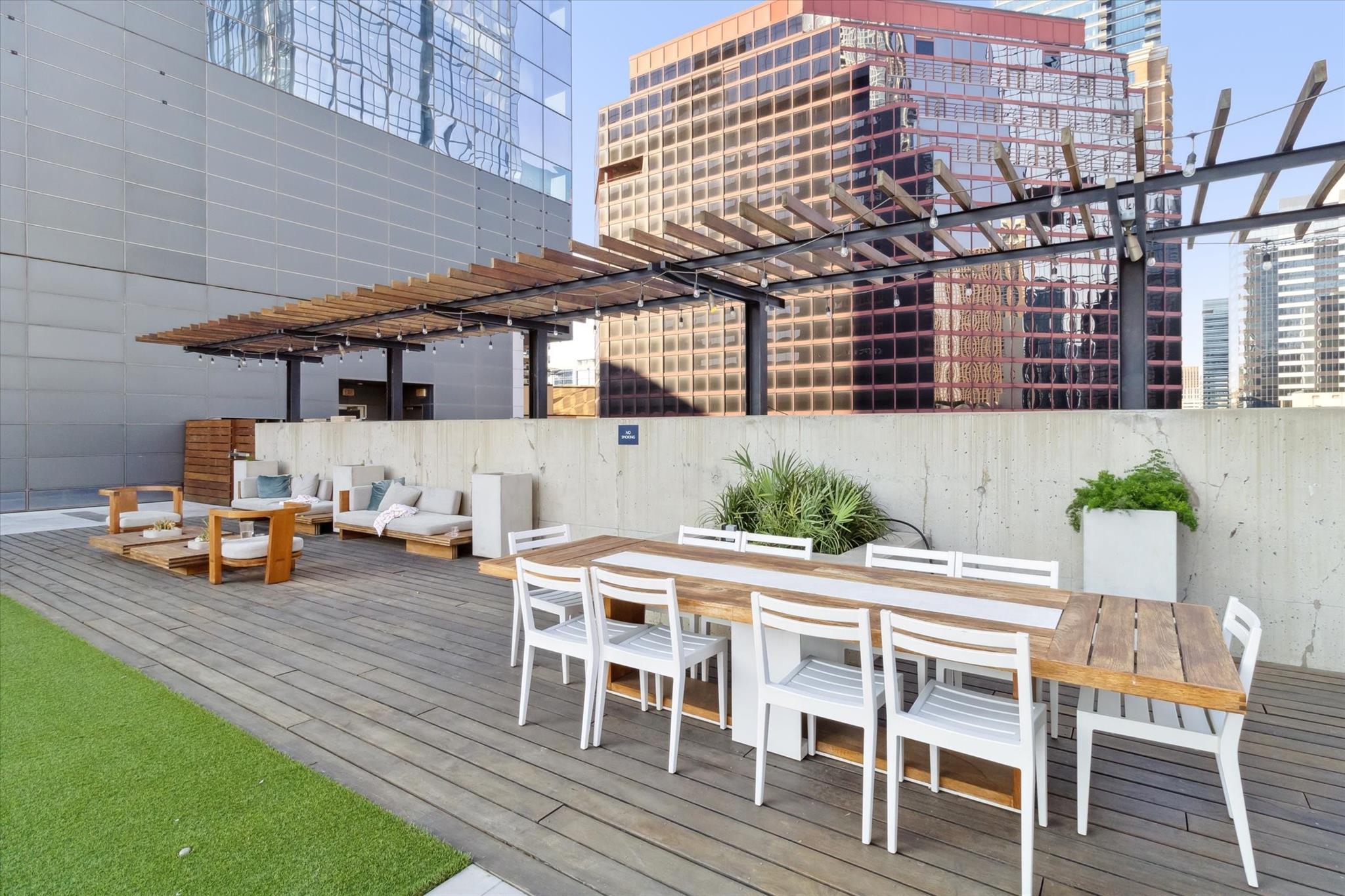 210 Lavaca St # 1802, Austin, TX 78701