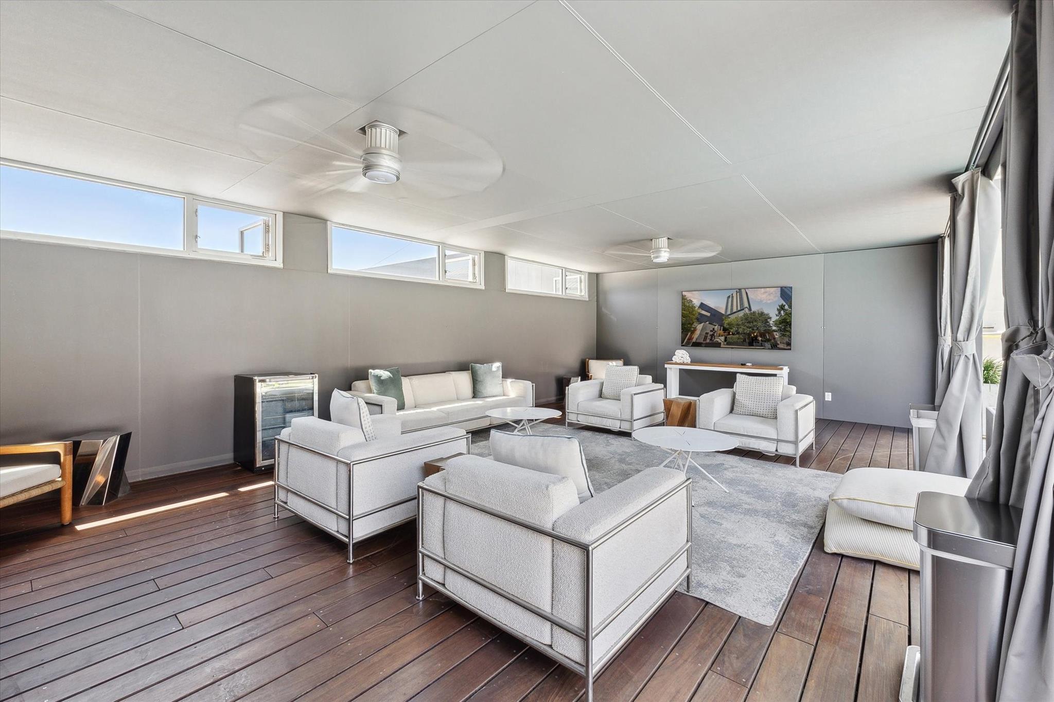 210 Lavaca St # 1802, Austin, TX 78701