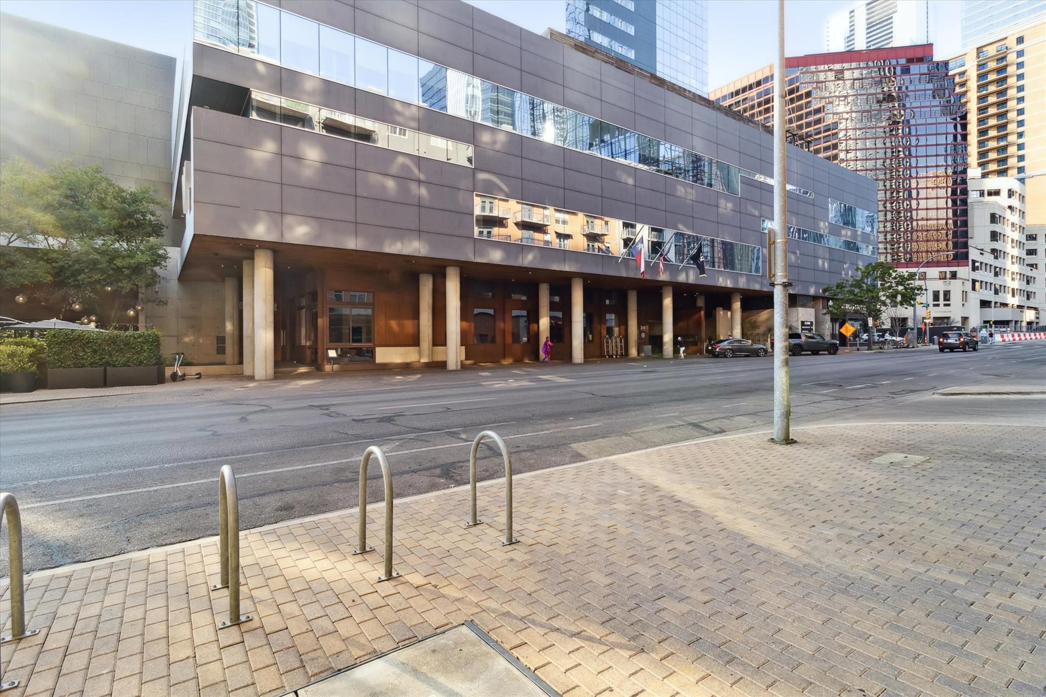 210 Lavaca St # 1802, Austin, TX 78701