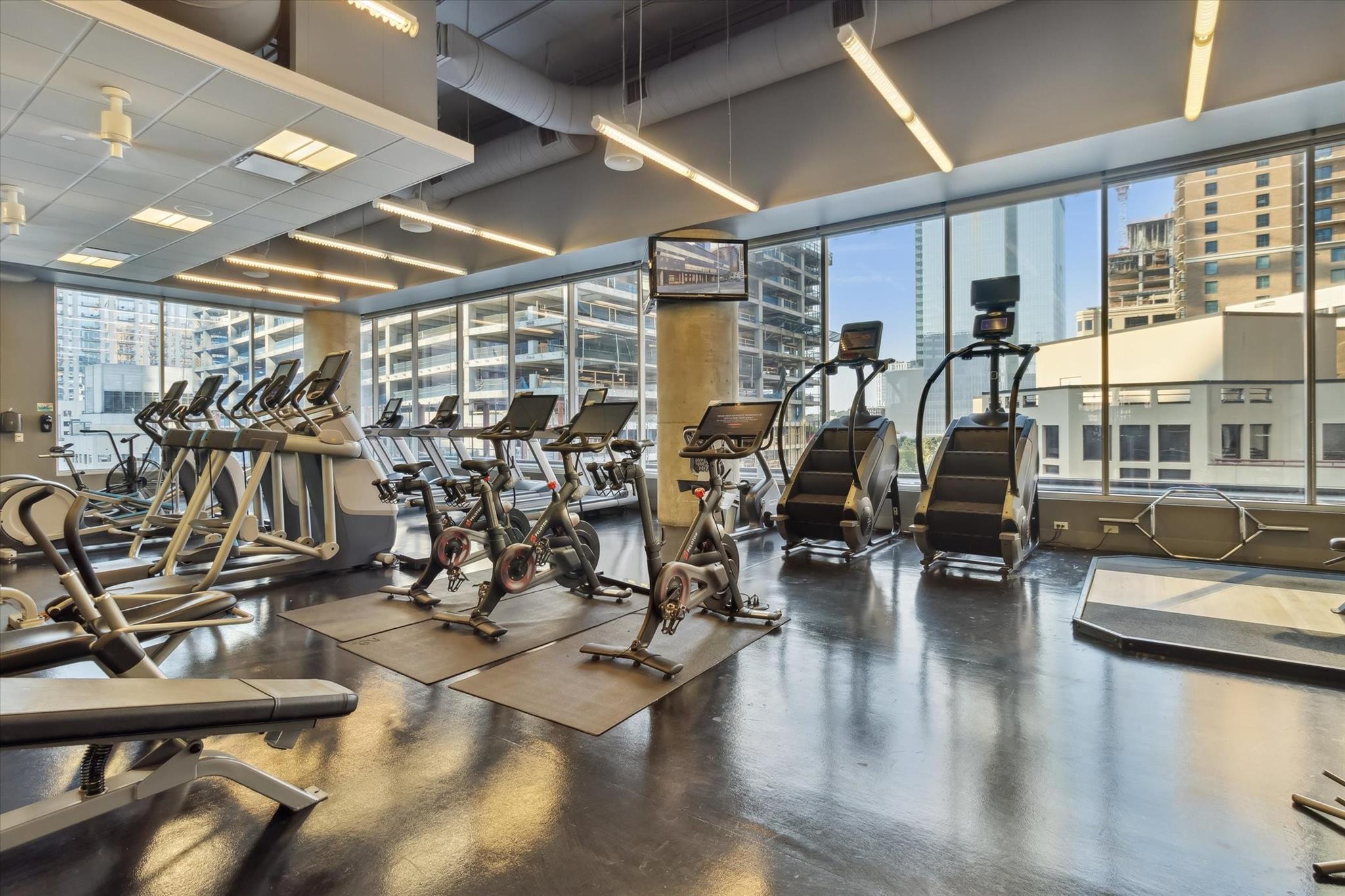 210 Lavaca St # 1802, Austin, TX 78701