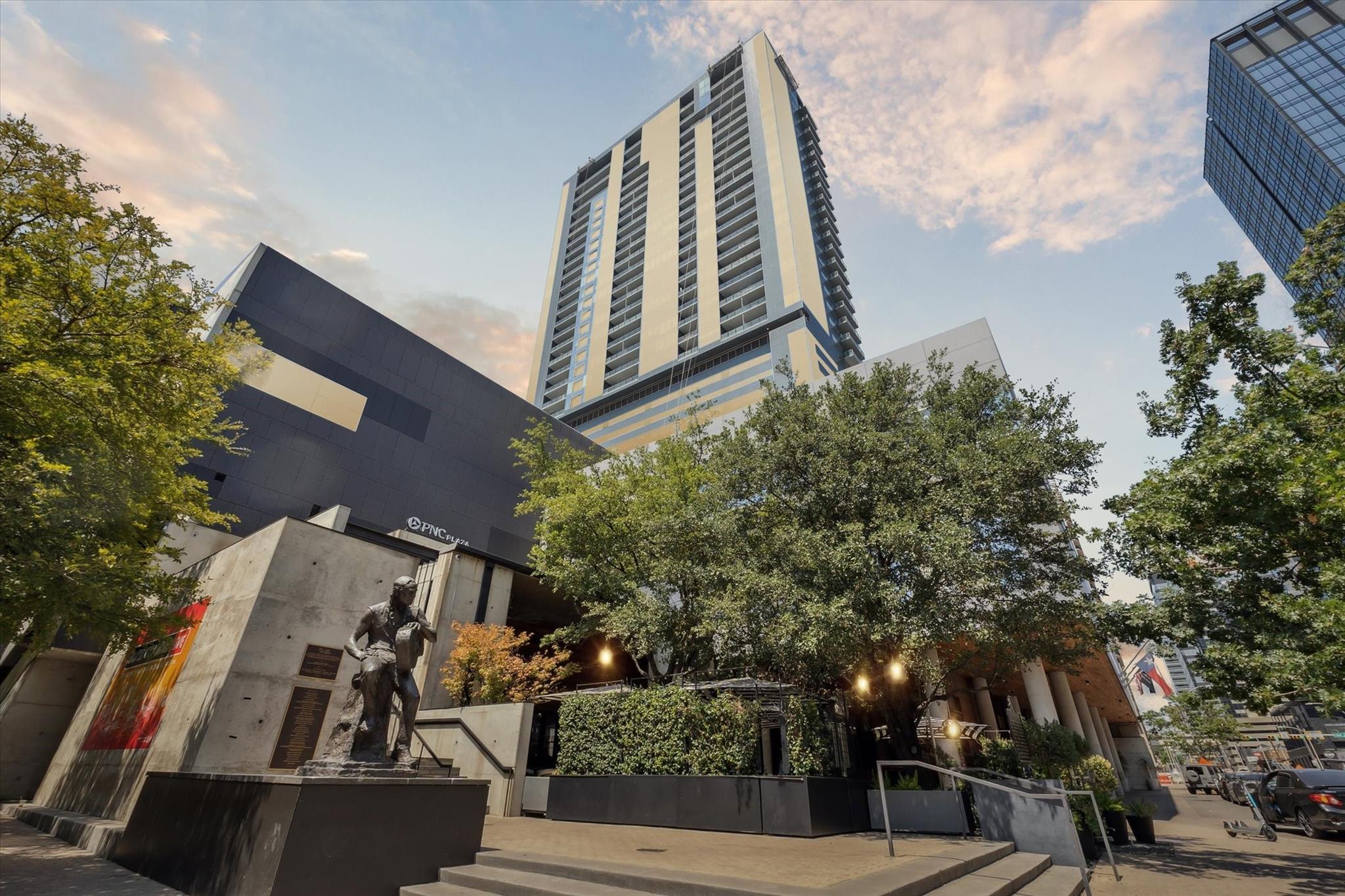 210 Lavaca St # 1802, Austin, TX 78701