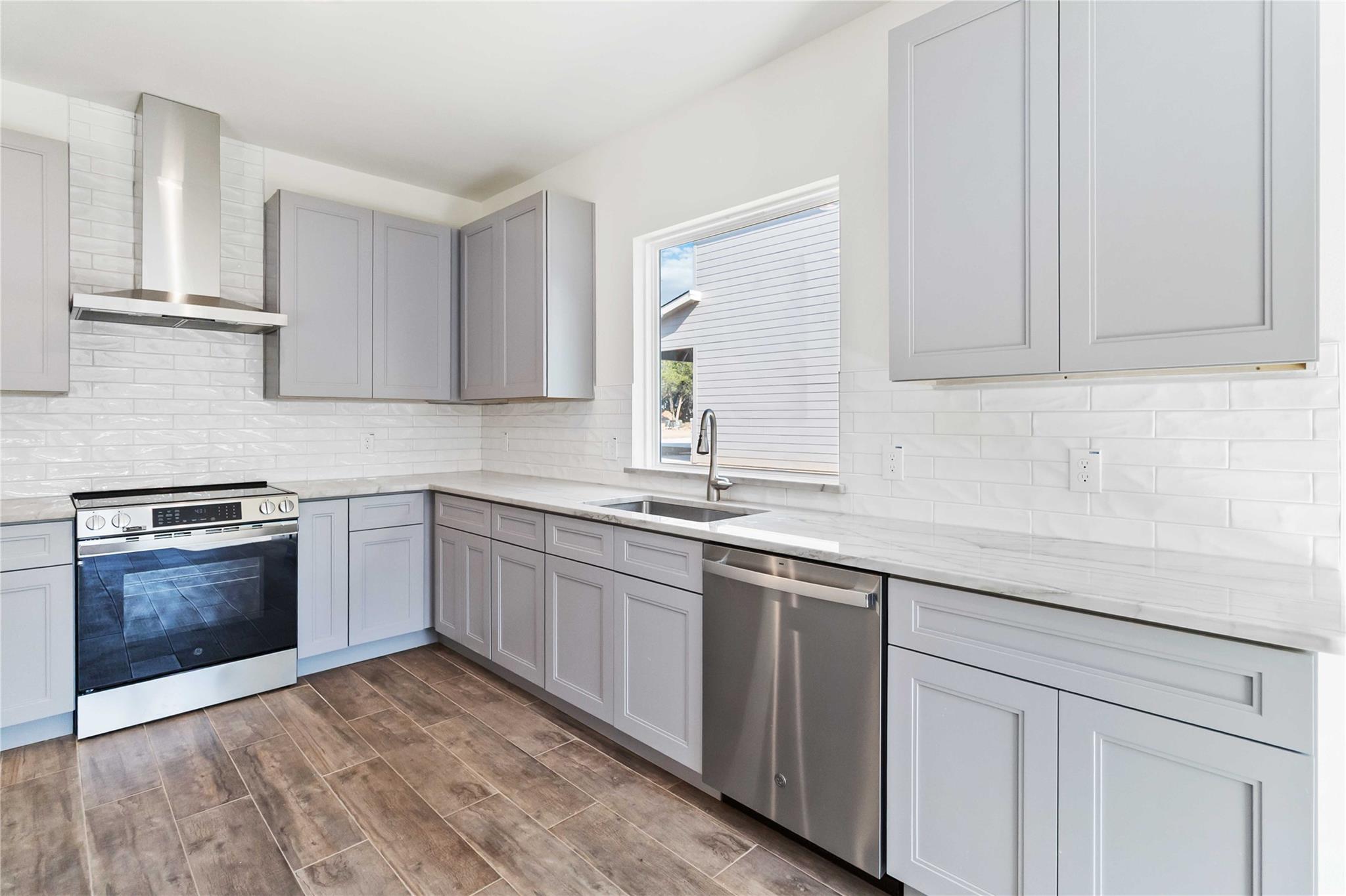 16 Summertime Cir, Wimberley, TX 78676