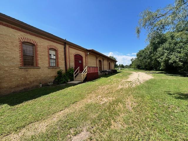 208 SW Texas St, Rockdale, TX 76567