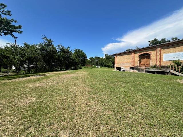 208 SW Texas St, Rockdale, TX 76567
