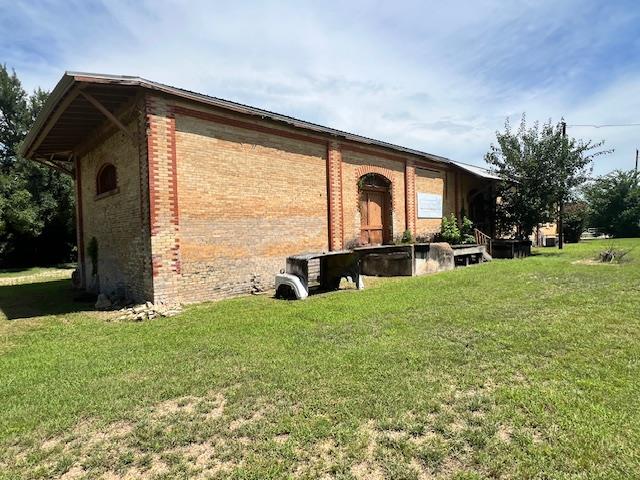 208 SW Texas St, Rockdale, TX 76567
